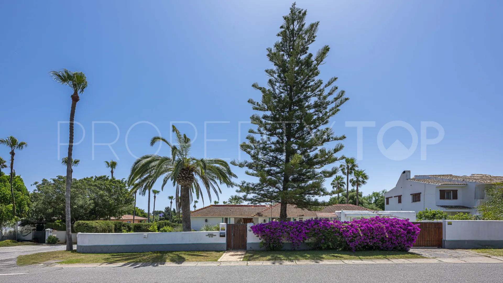 Comprar villa de 5 dormitorios en Sotogrande Costa