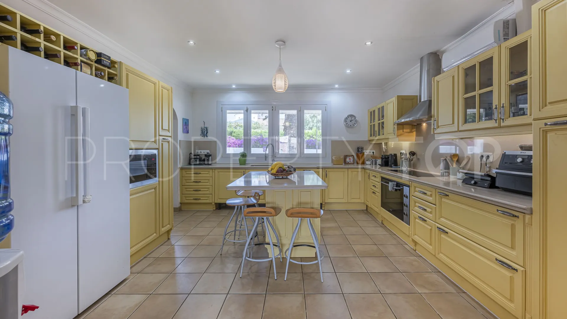 Comprar villa de 5 dormitorios en Sotogrande Costa