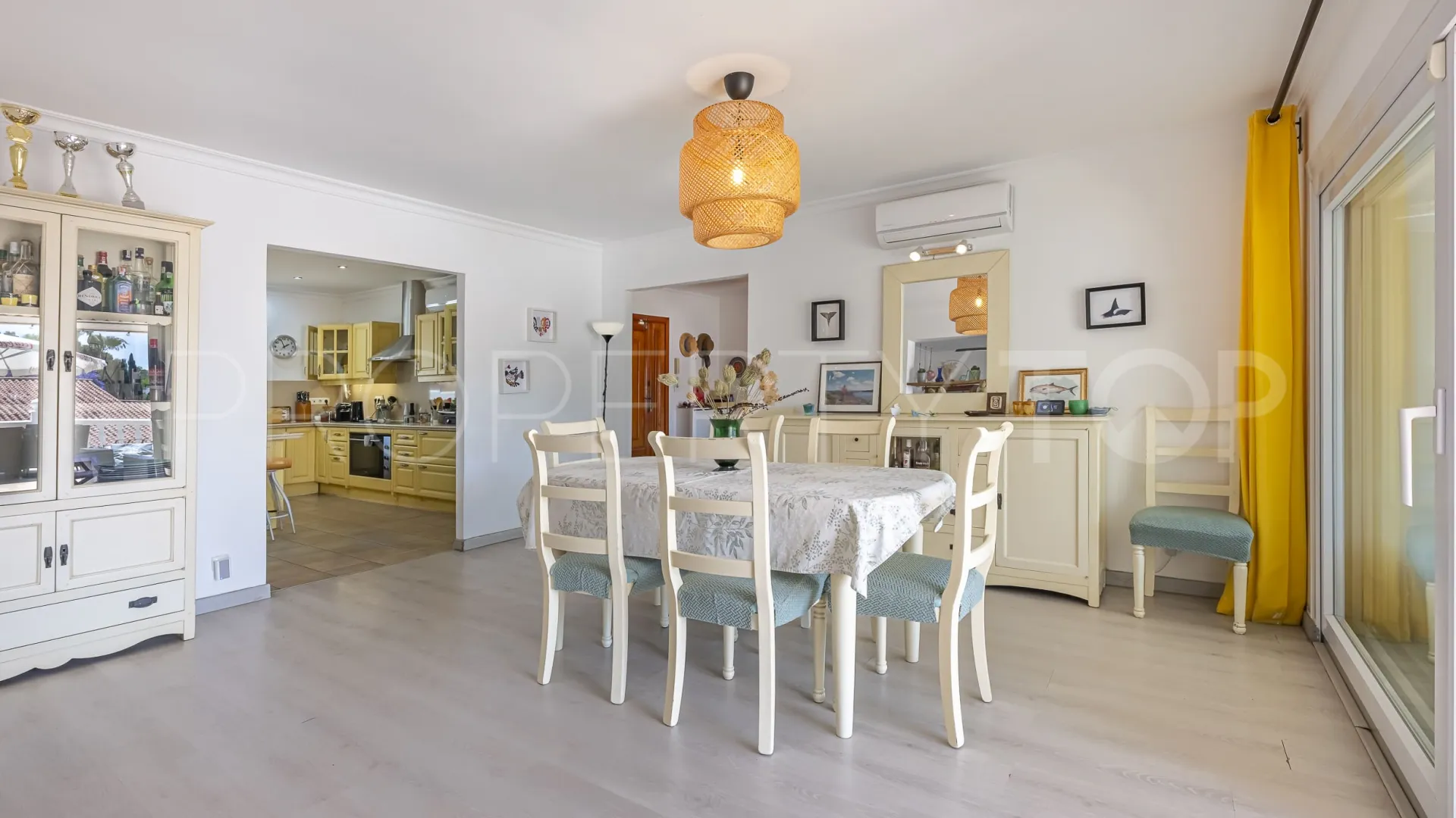 Comprar villa de 5 dormitorios en Sotogrande Costa