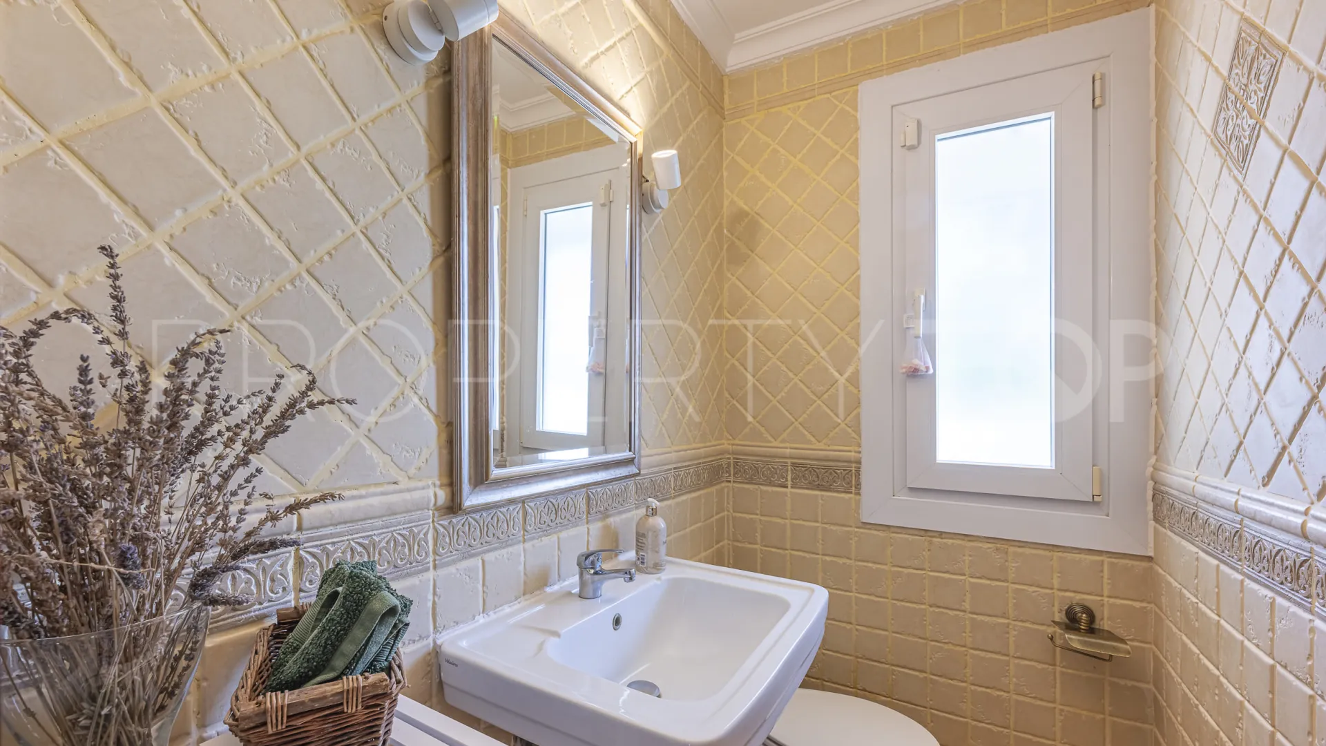 Comprar villa de 5 dormitorios en Sotogrande Costa