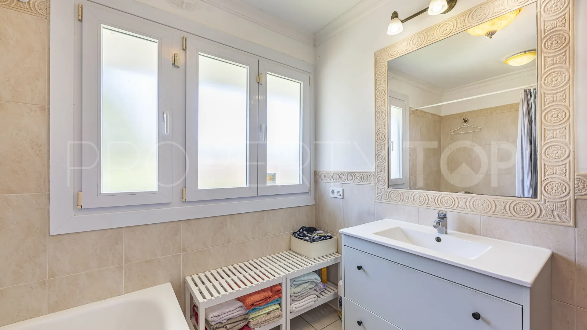 Comprar villa de 5 dormitorios en Sotogrande Costa