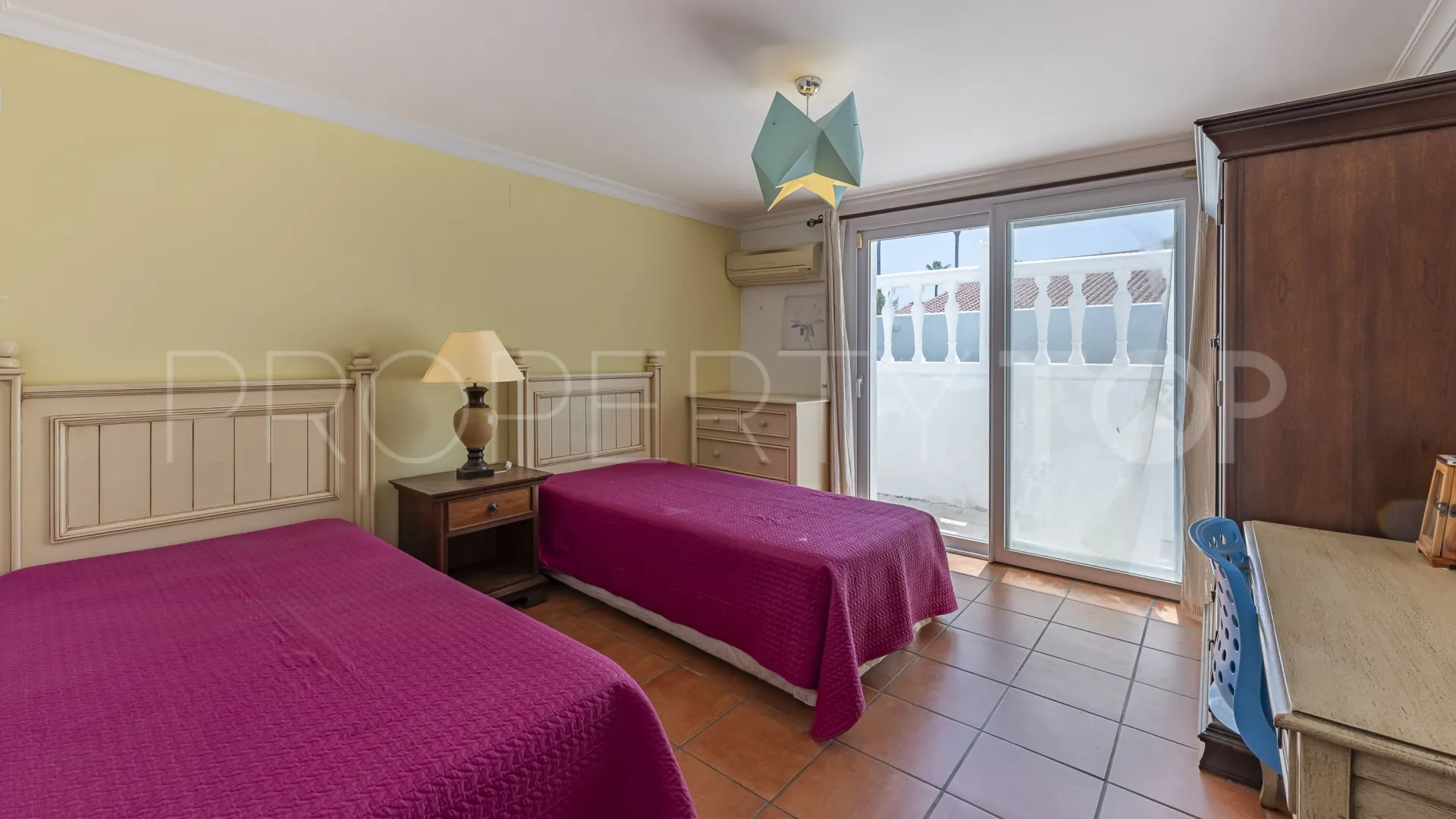 Comprar villa de 5 dormitorios en Sotogrande Costa