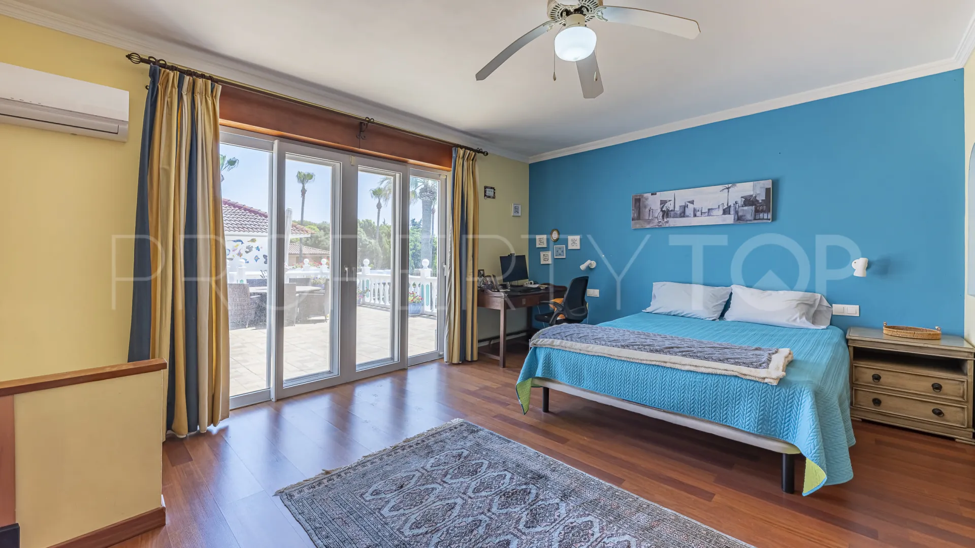 Comprar villa de 5 dormitorios en Sotogrande Costa
