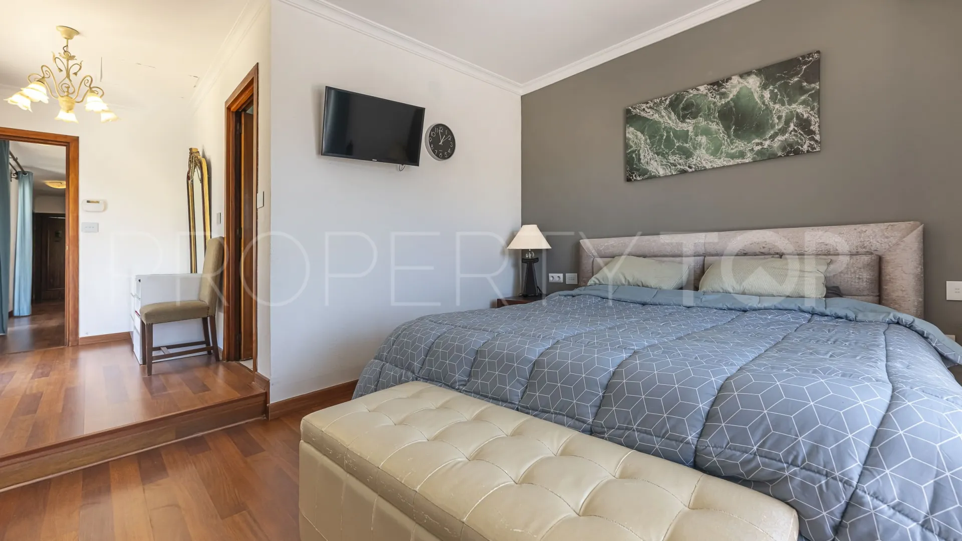 Comprar villa de 5 dormitorios en Sotogrande Costa