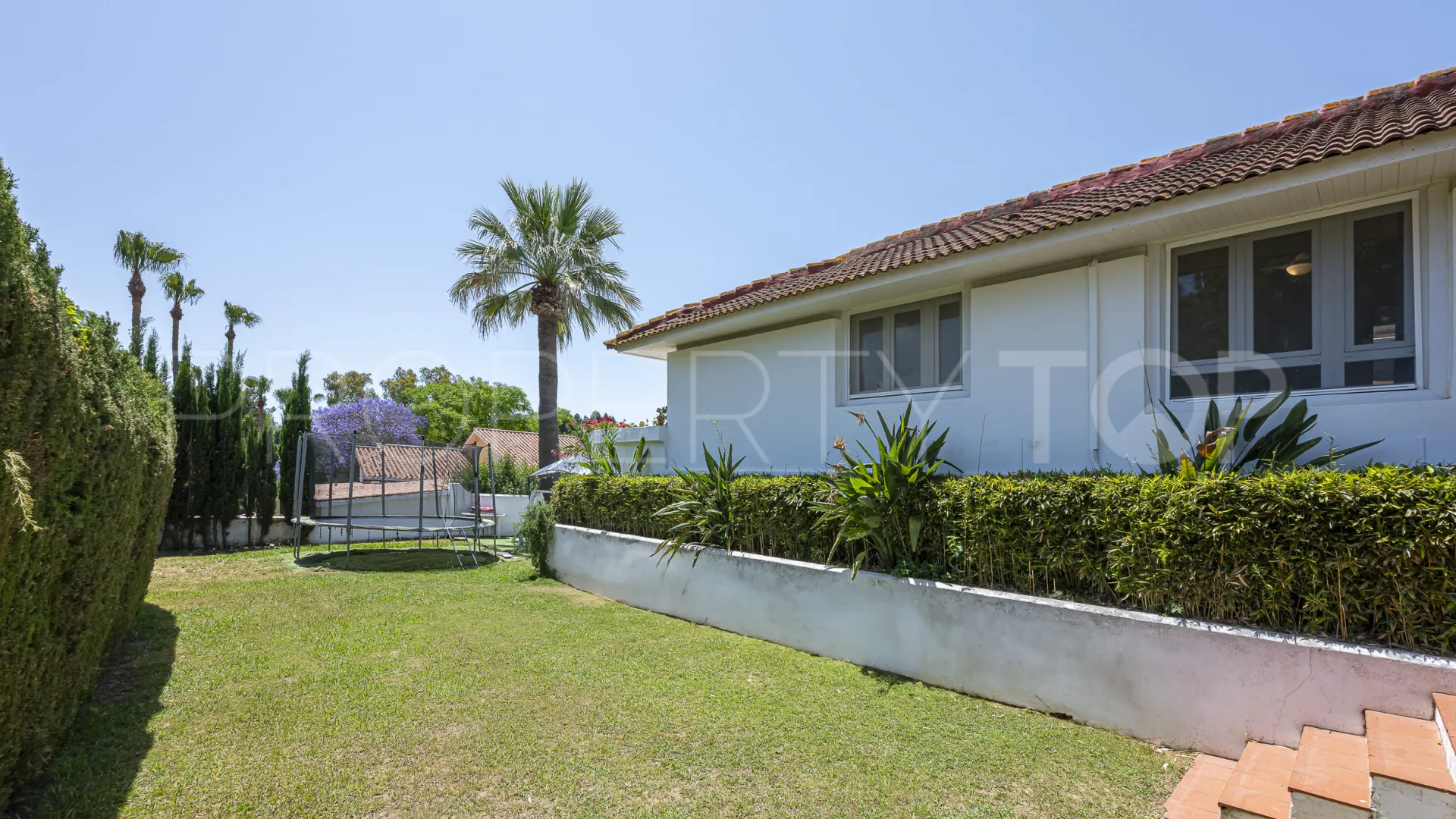 Comprar villa de 5 dormitorios en Sotogrande Costa