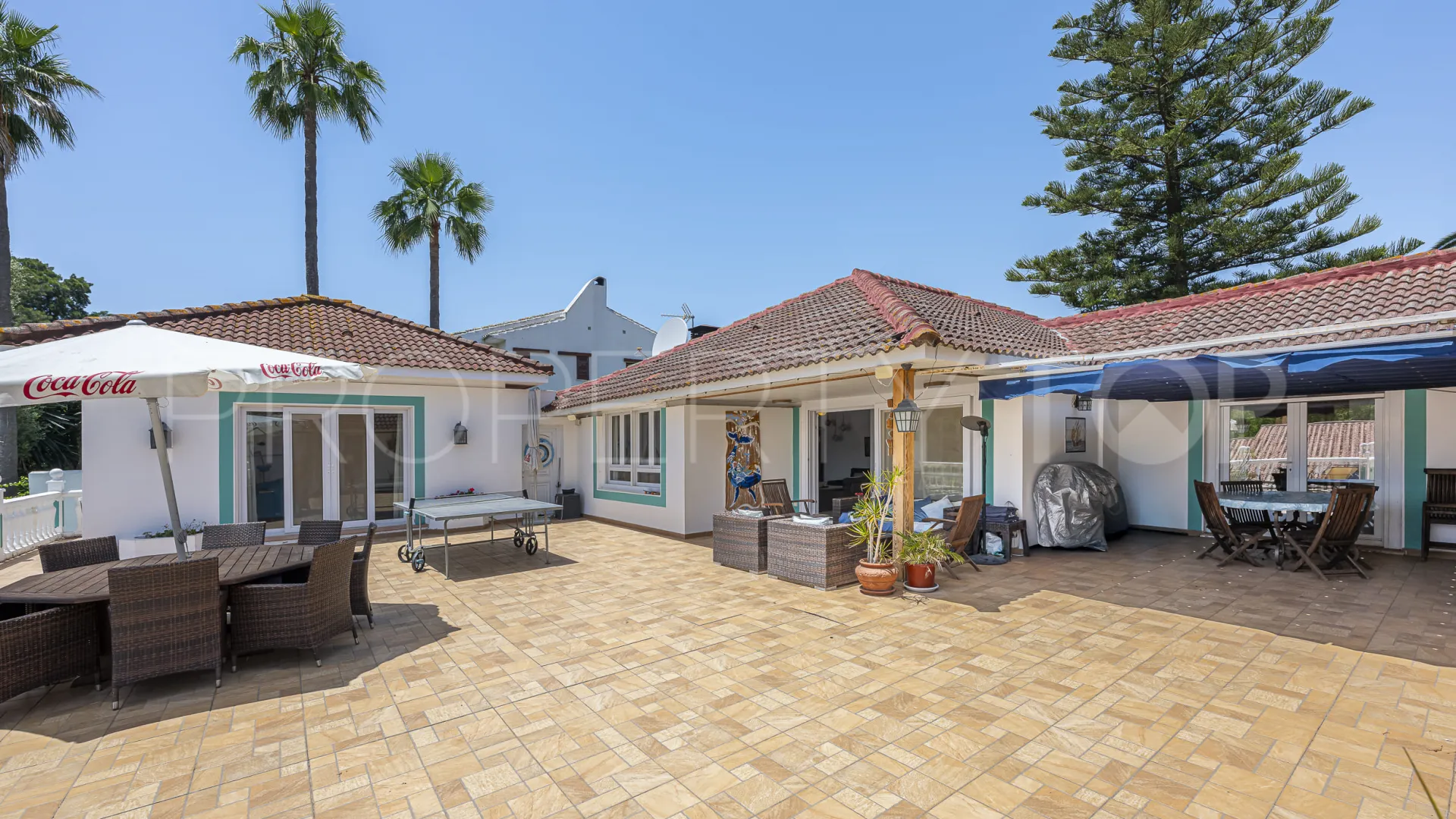 Comprar villa de 5 dormitorios en Sotogrande Costa