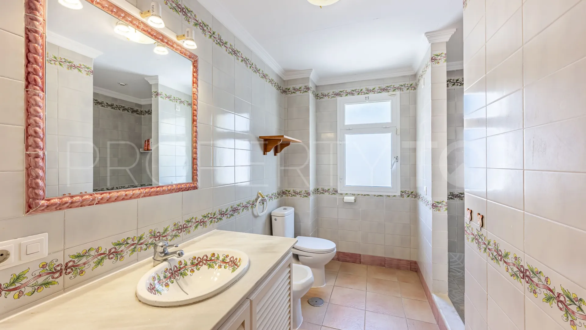 Comprar villa de 5 dormitorios en Sotogrande Costa