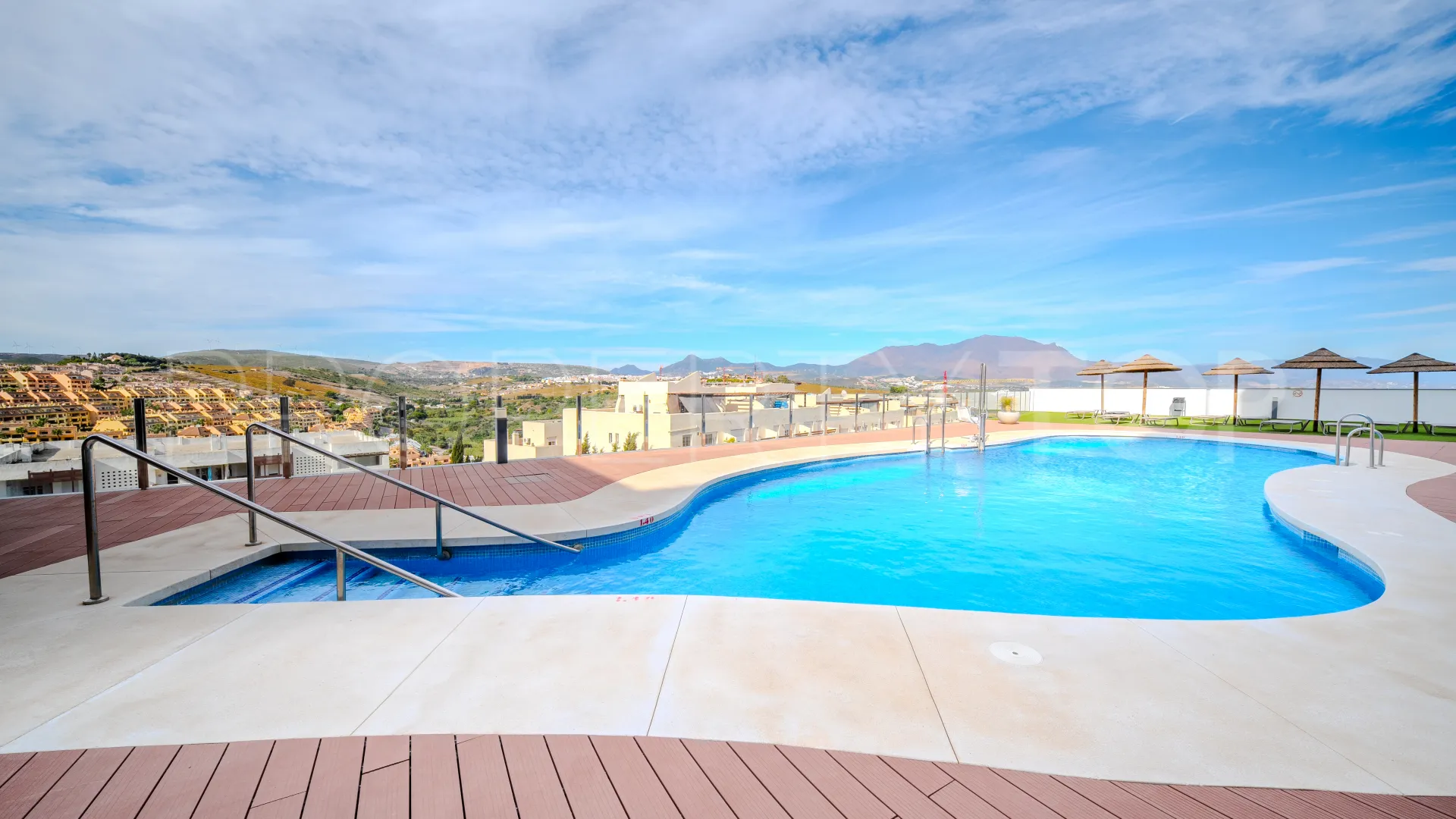 La Duquesa, Ático de 2 dormitorios en venta