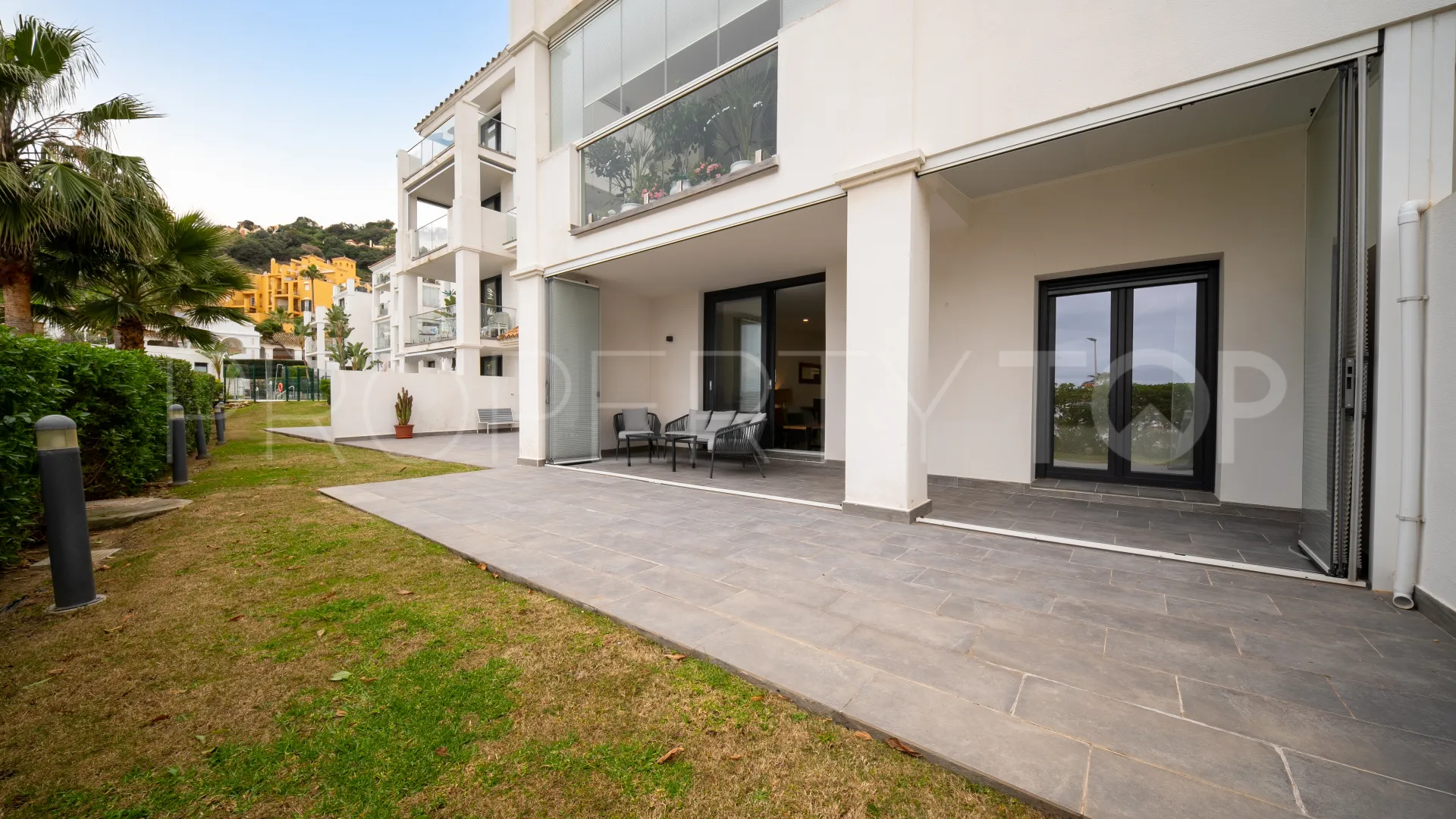 Se vende apartamento planta baja de 2 dormitorios en La Paloma