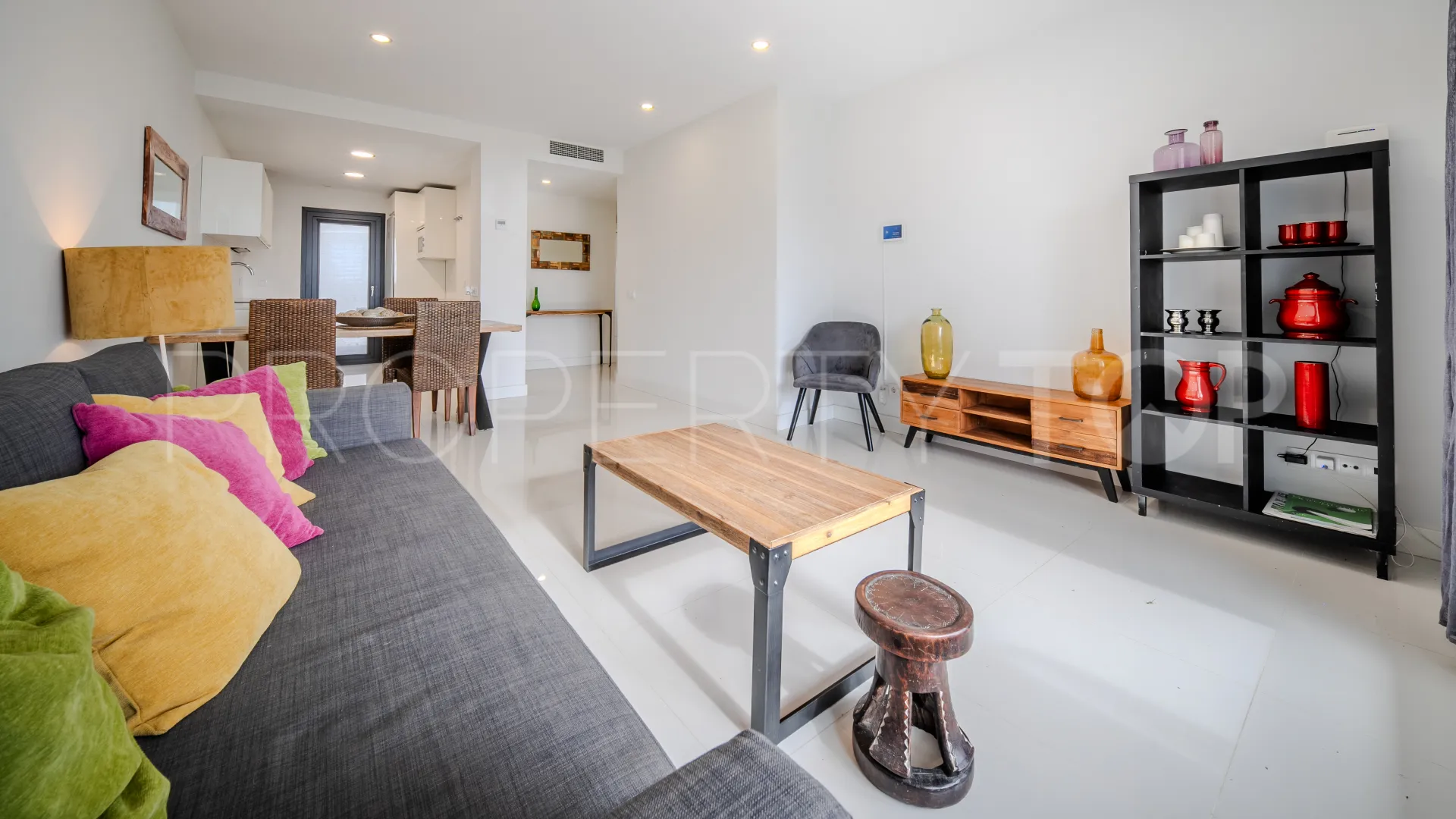 Se vende apartamento planta baja de 2 dormitorios en La Paloma