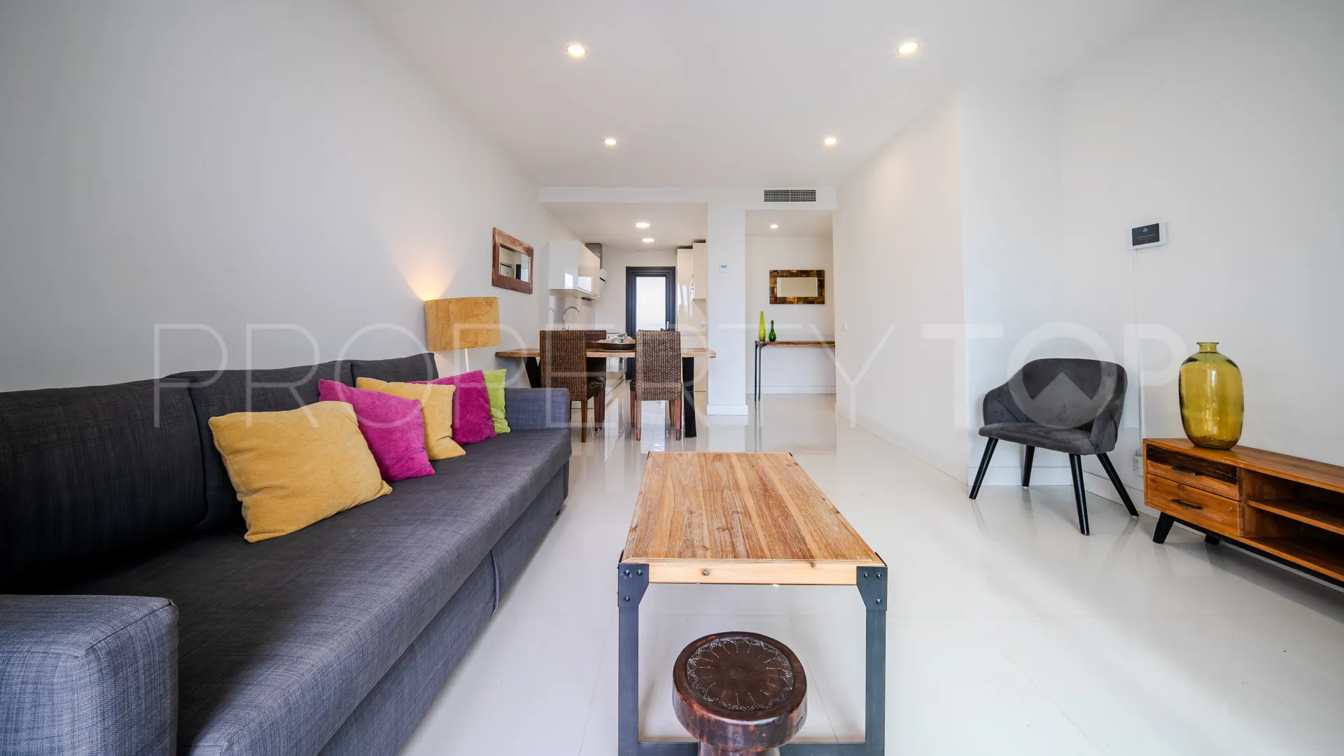 Se vende apartamento planta baja de 2 dormitorios en La Paloma