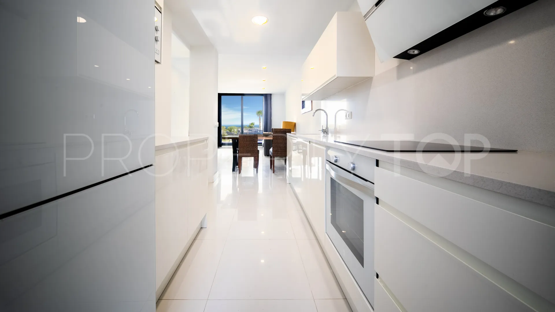 Se vende apartamento planta baja de 2 dormitorios en La Paloma