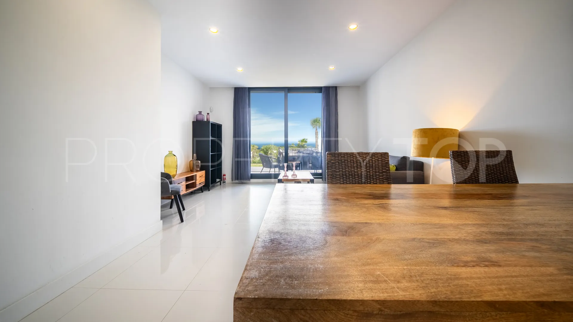 Se vende apartamento planta baja de 2 dormitorios en La Paloma