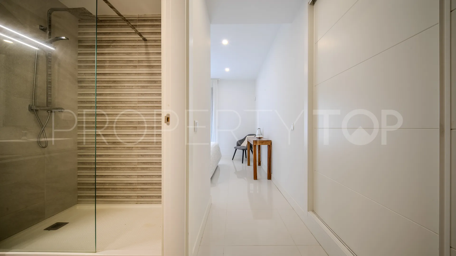 Se vende apartamento planta baja de 2 dormitorios en La Paloma