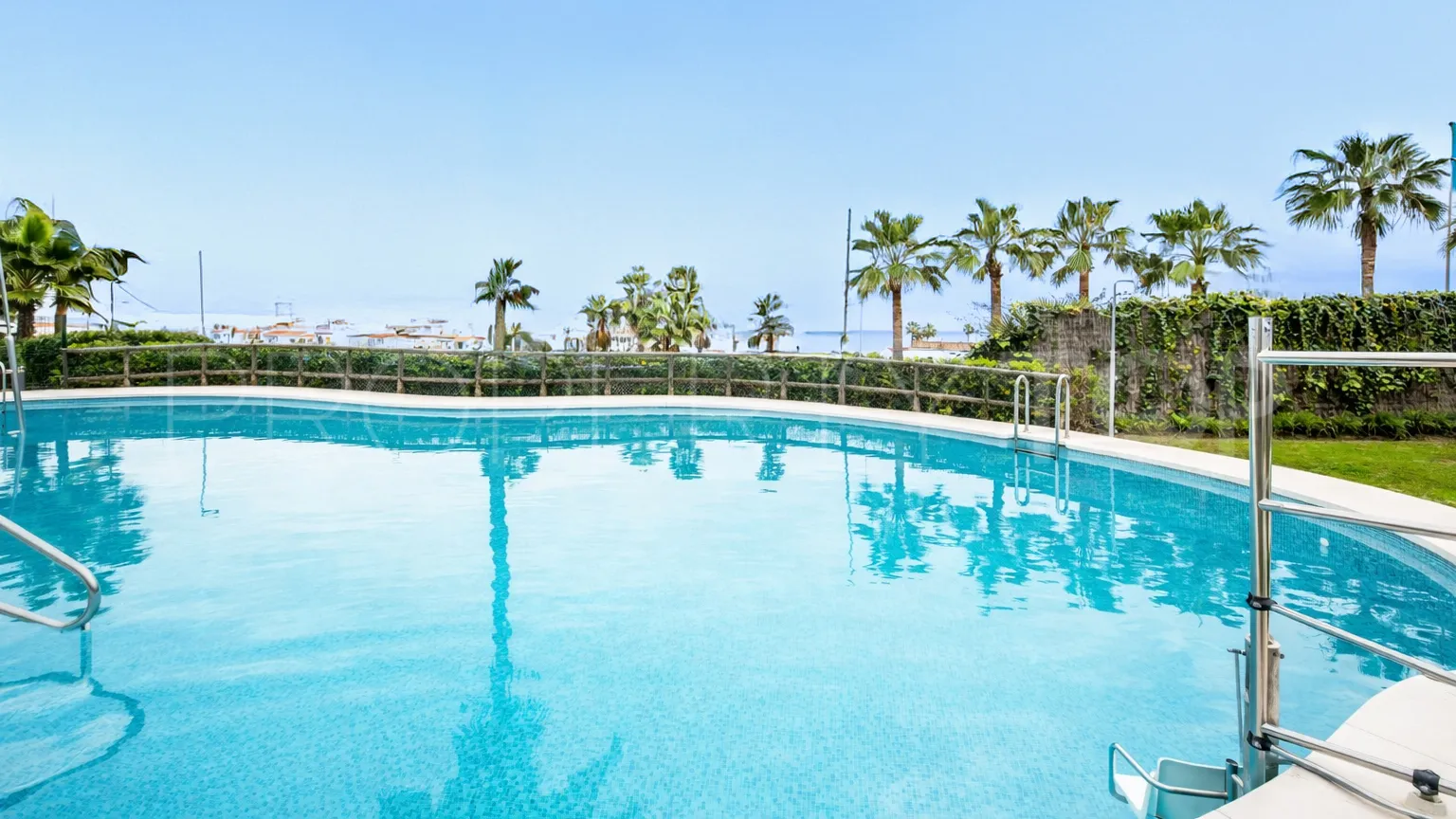 Se vende apartamento planta baja de 2 dormitorios en La Paloma
