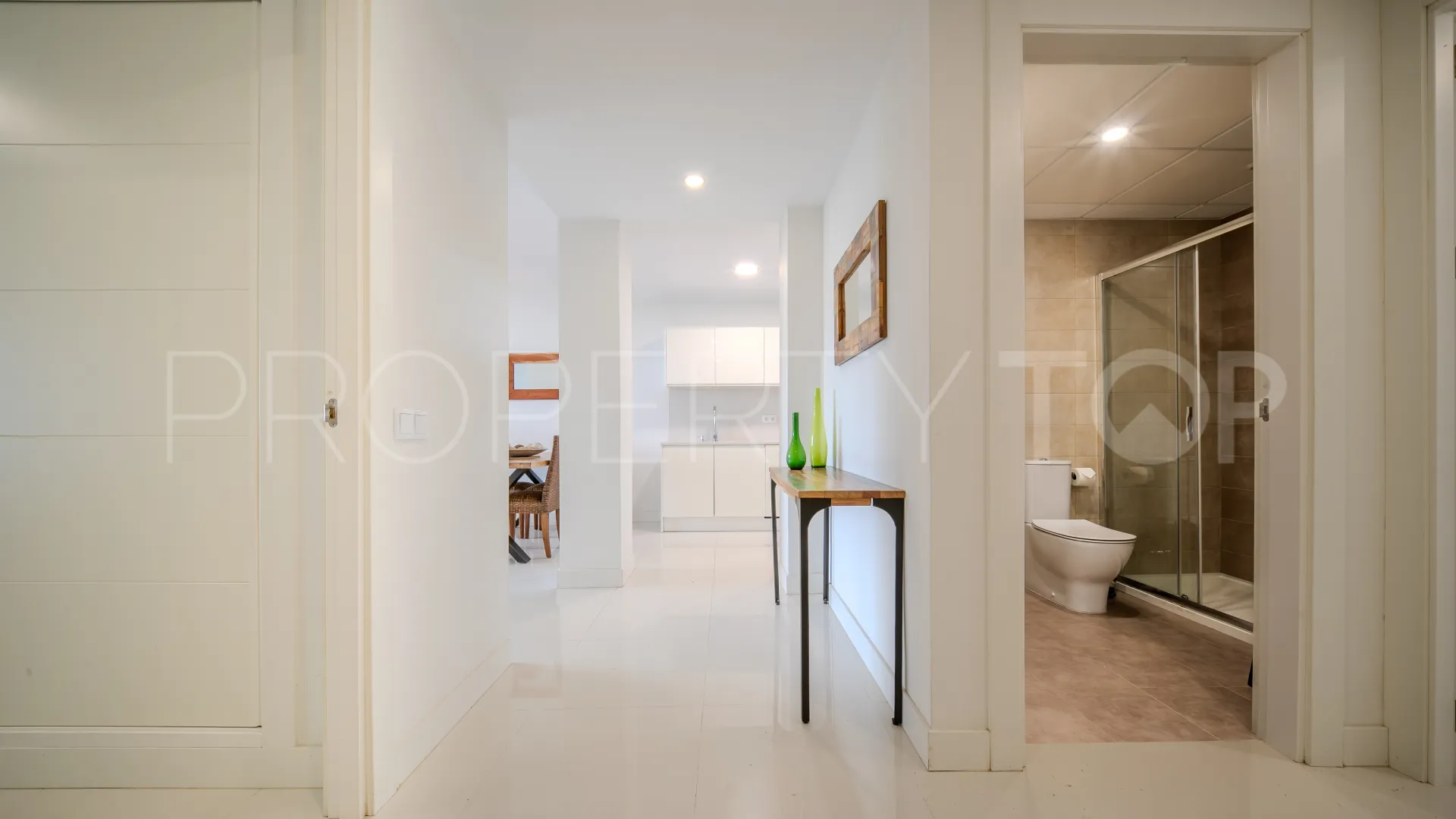 Se vende apartamento planta baja de 2 dormitorios en La Paloma