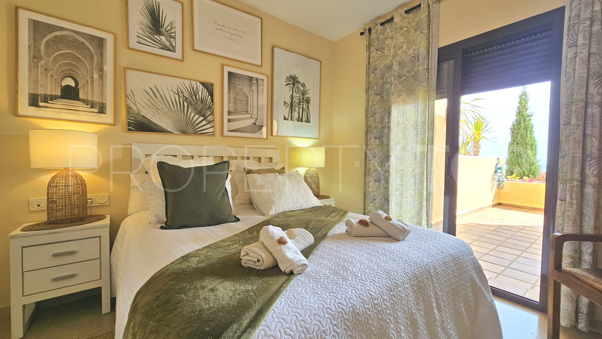 Se vende apartamento planta baja en Coto Real