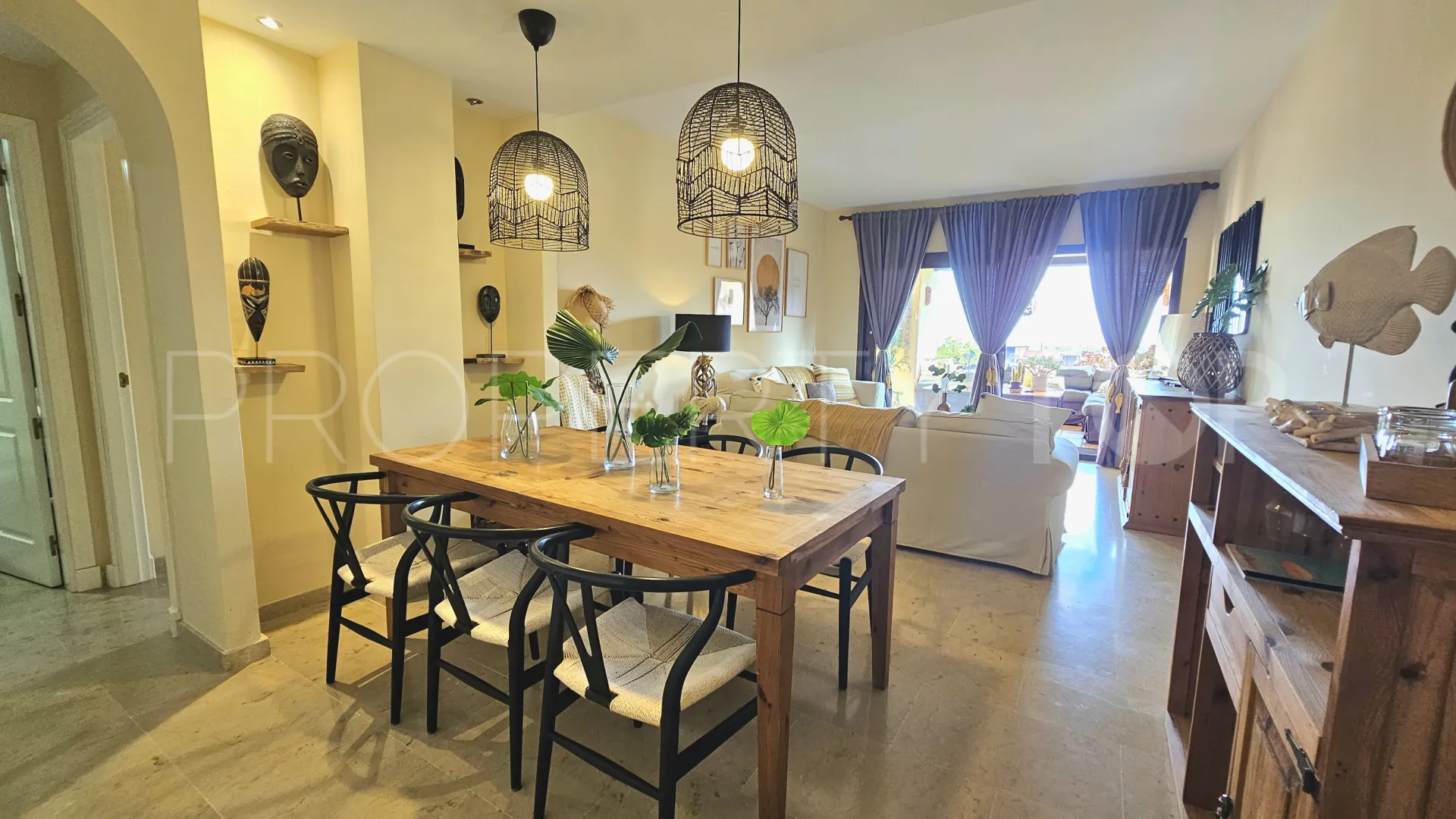 Se vende apartamento planta baja en Coto Real