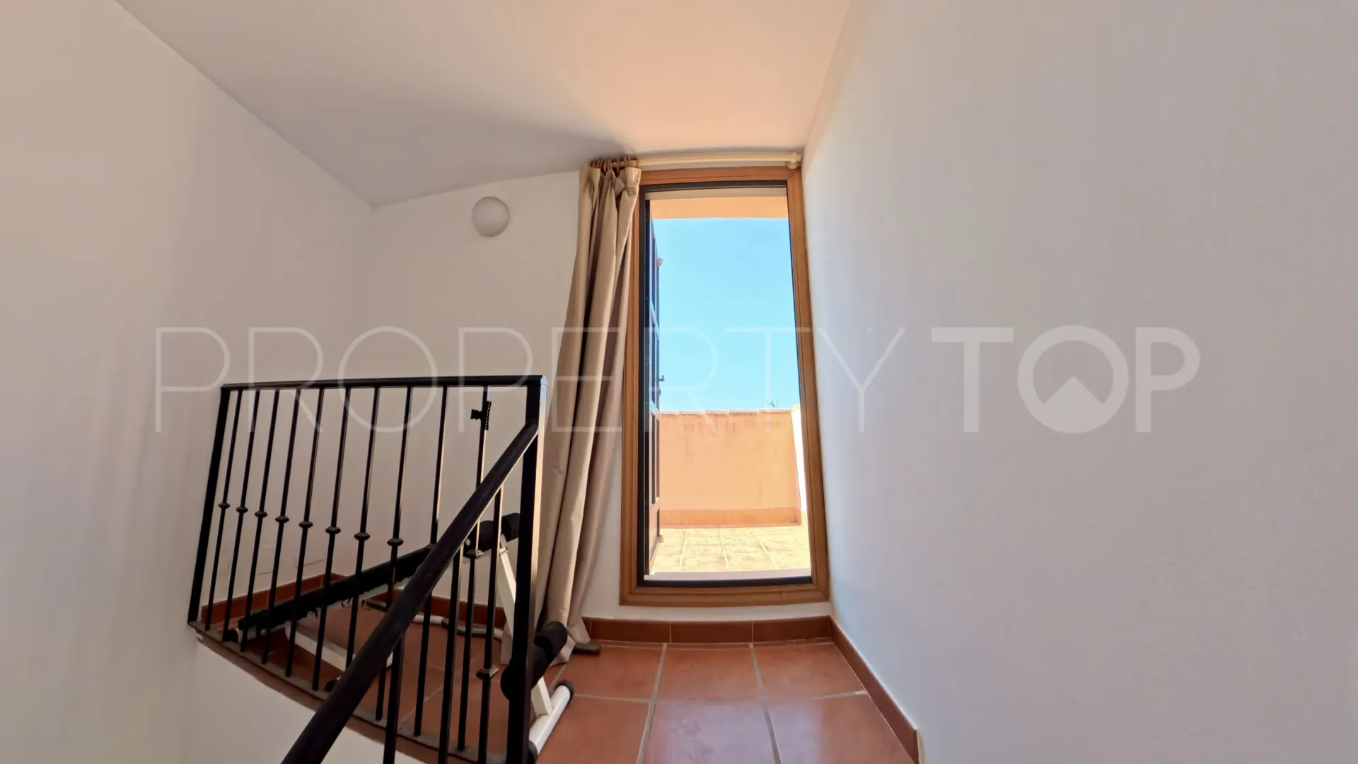 Casa de 3 dormitorios en venta en Sabinillas