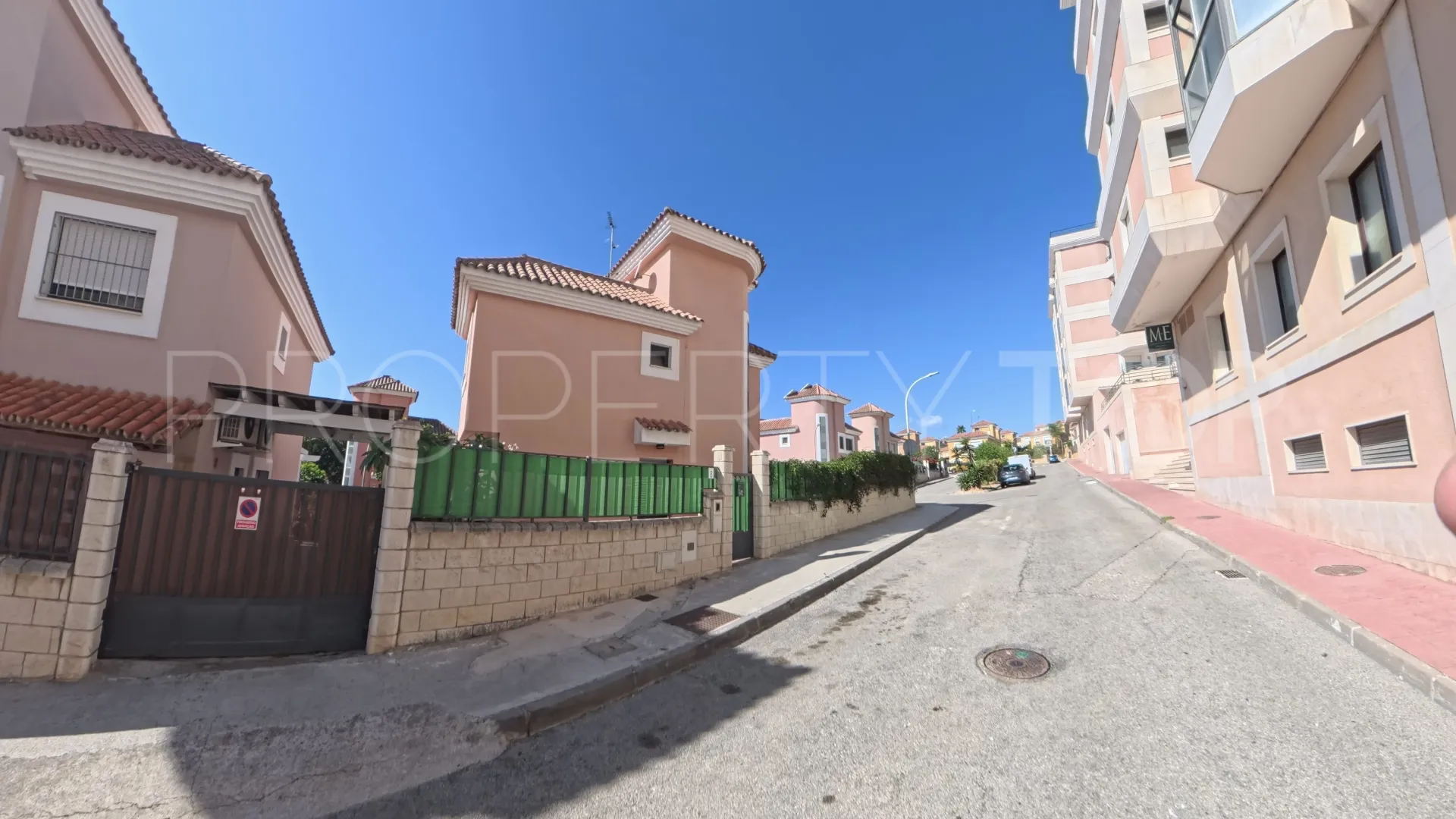 Casa de 3 dormitorios en venta en Sabinillas
