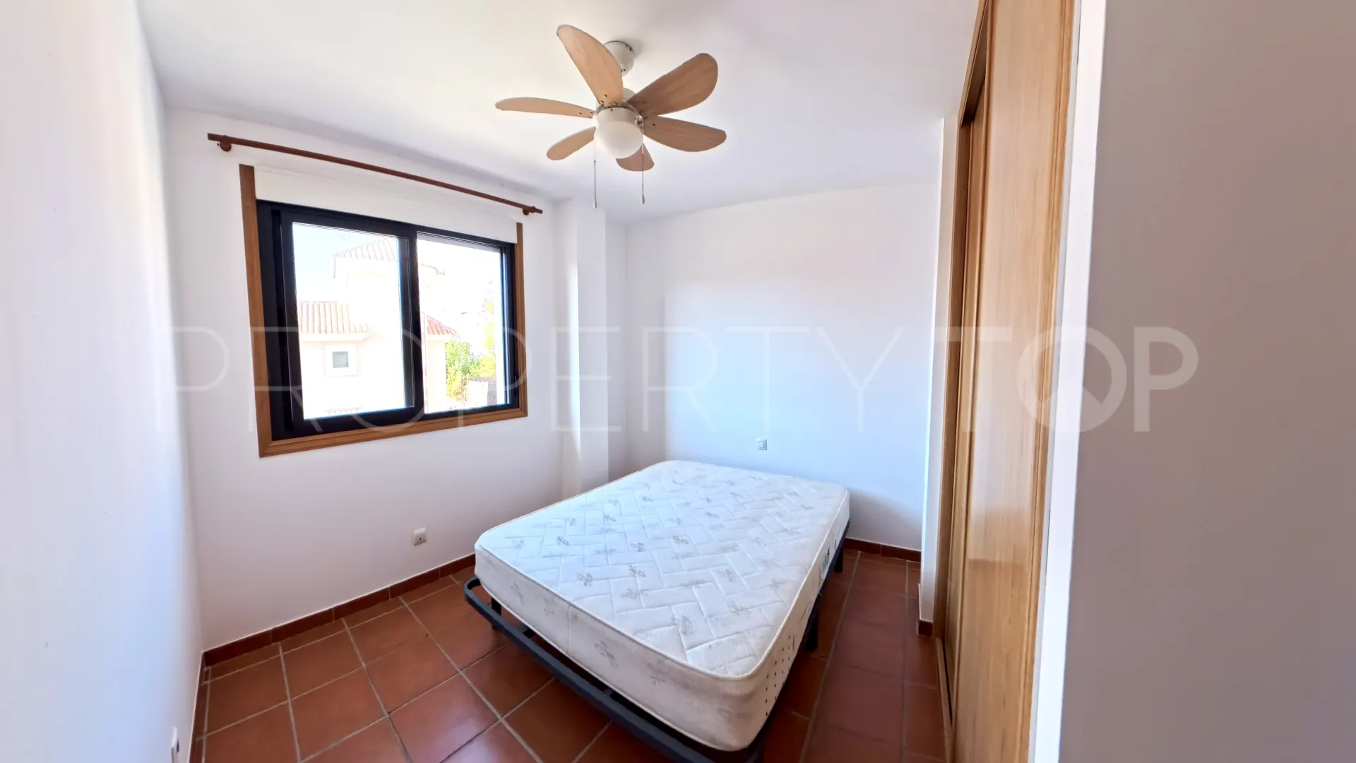 Casa de 3 dormitorios en venta en Sabinillas