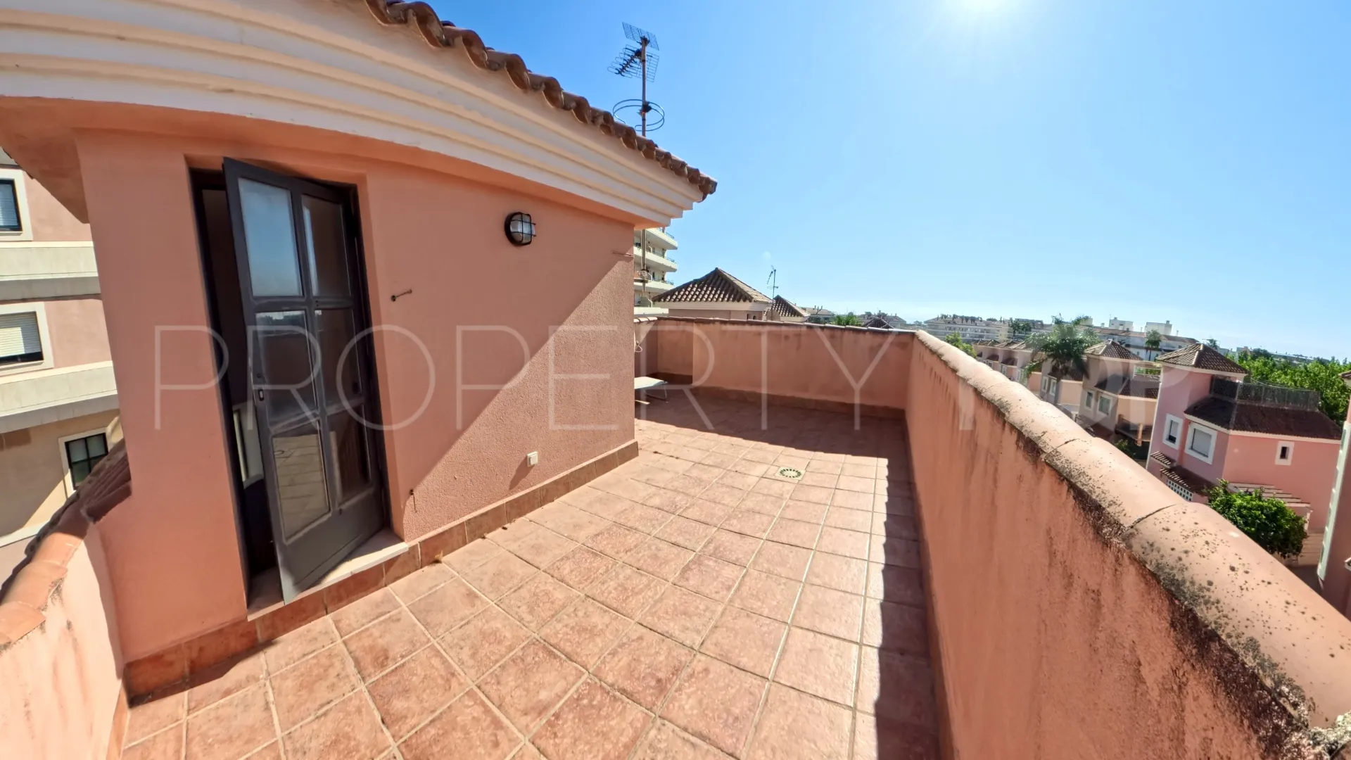 Casa de 3 dormitorios en venta en Sabinillas