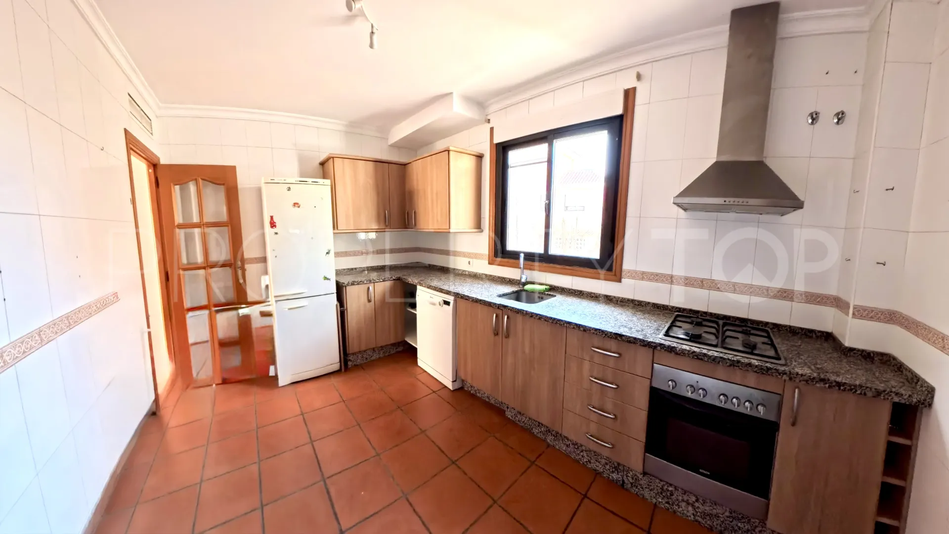 Casa de 3 dormitorios en venta en Sabinillas