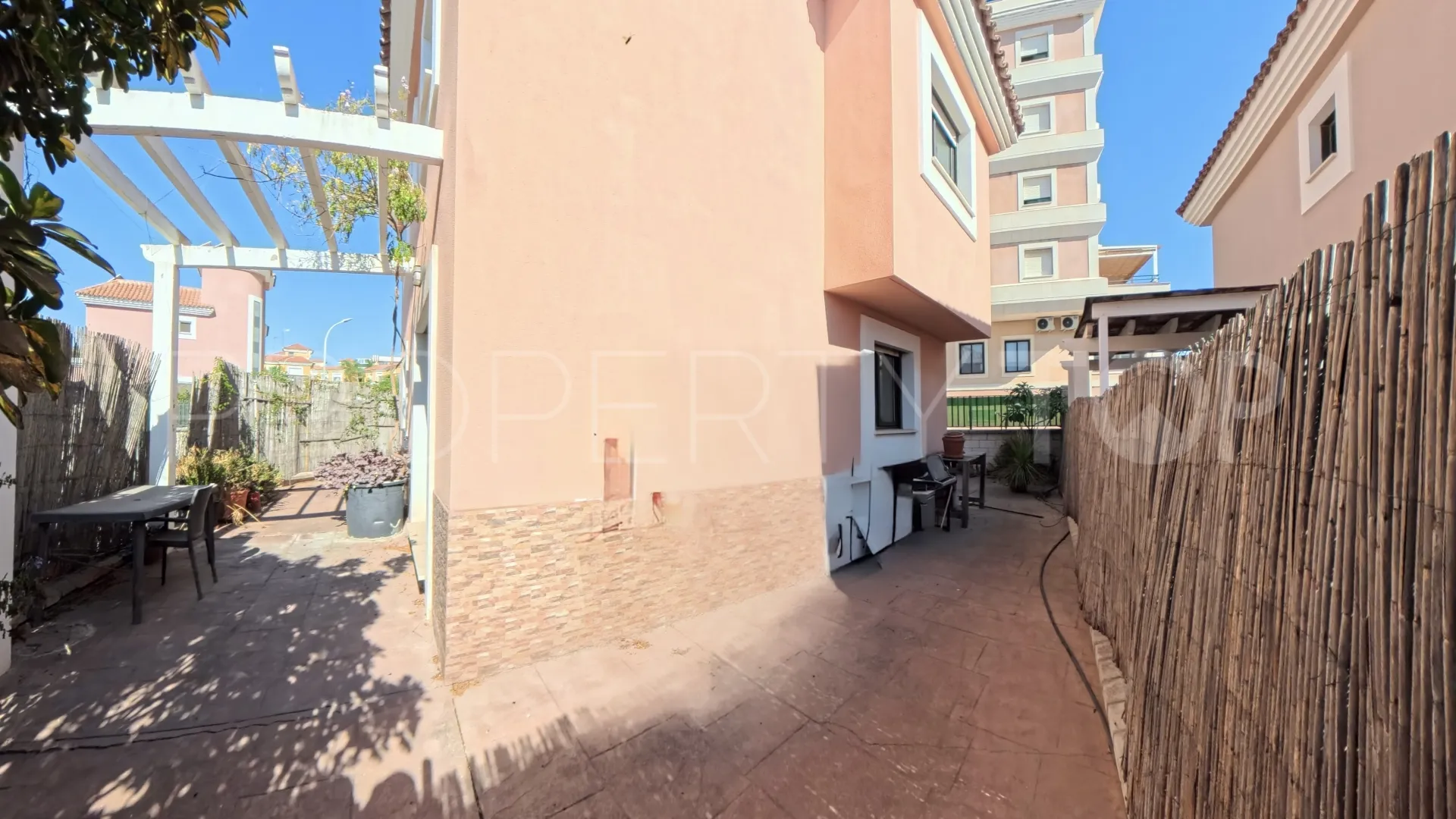 Casa de 3 dormitorios en venta en Sabinillas