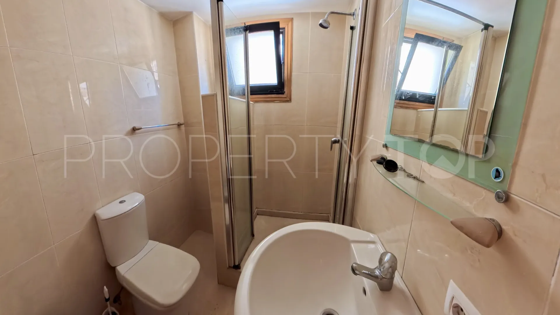 Casa de 3 dormitorios en venta en Sabinillas