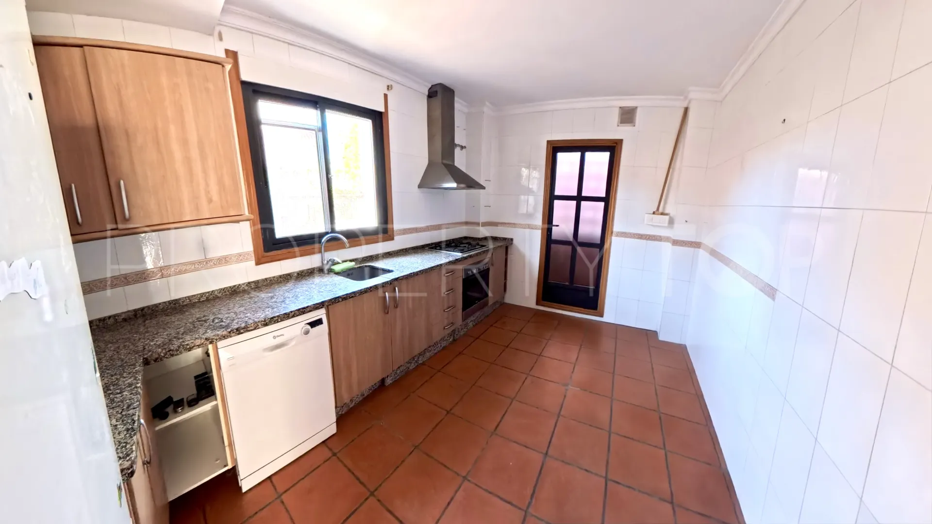 Casa de 3 dormitorios en venta en Sabinillas