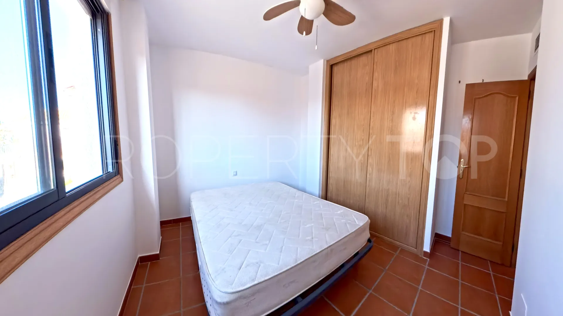 Casa de 3 dormitorios en venta en Sabinillas