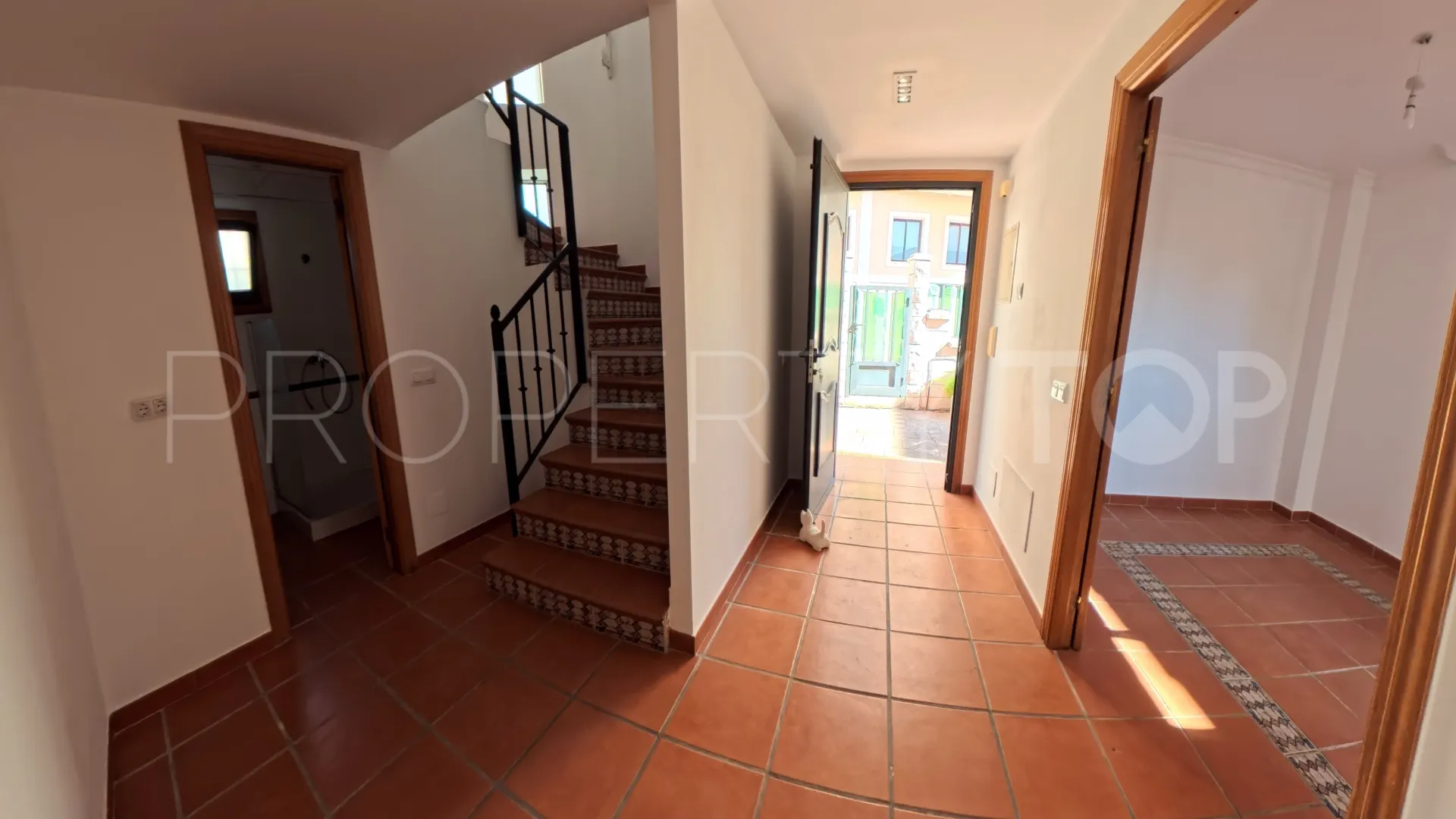 Casa de 3 dormitorios en venta en Sabinillas