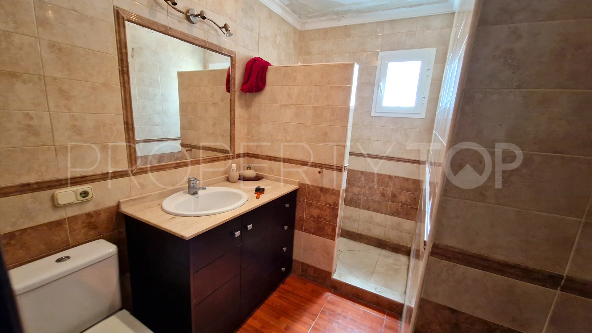 For sale Manilva Pueblo 6 bedrooms semi detached house