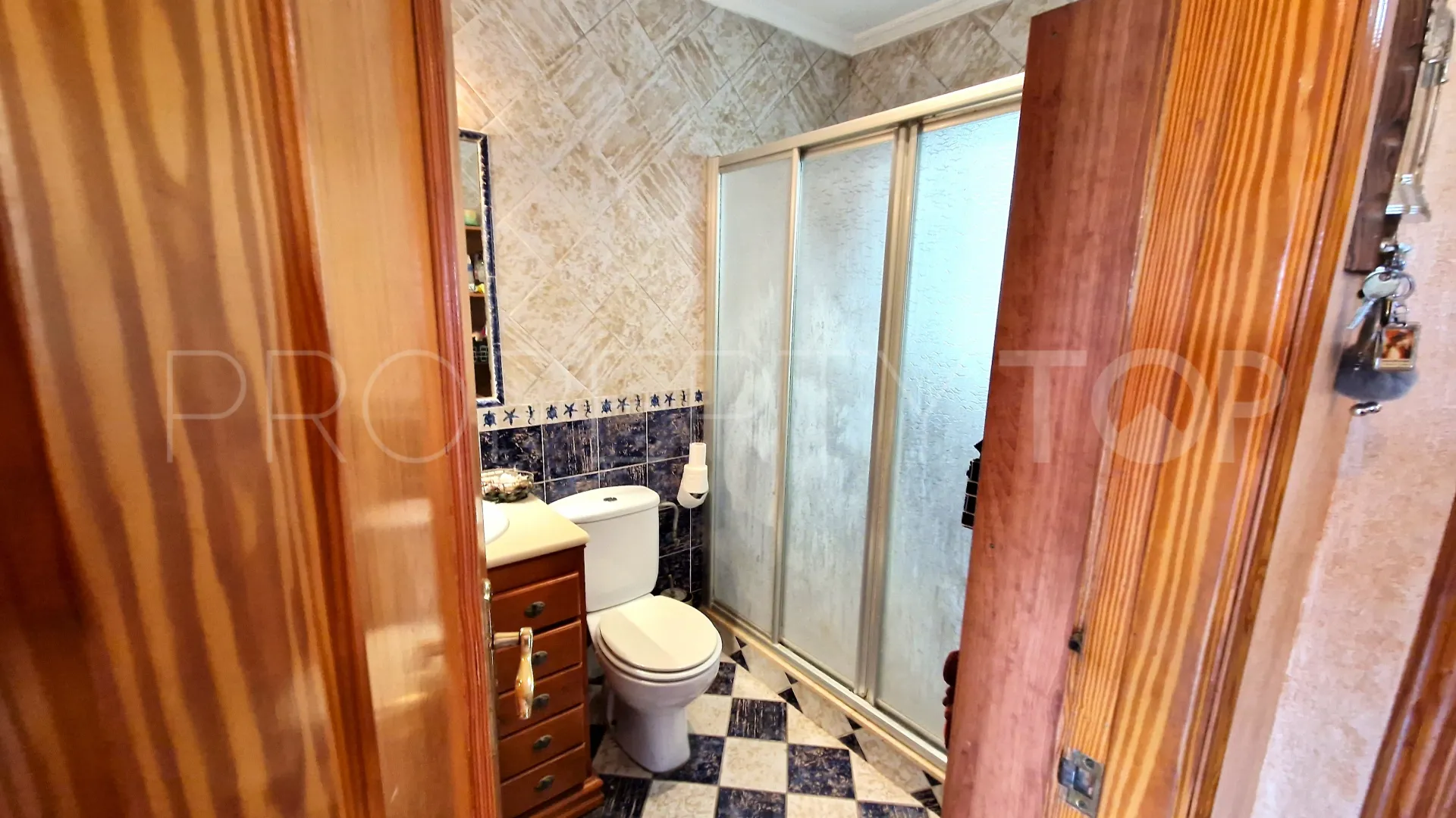 For sale Manilva Pueblo 6 bedrooms semi detached house