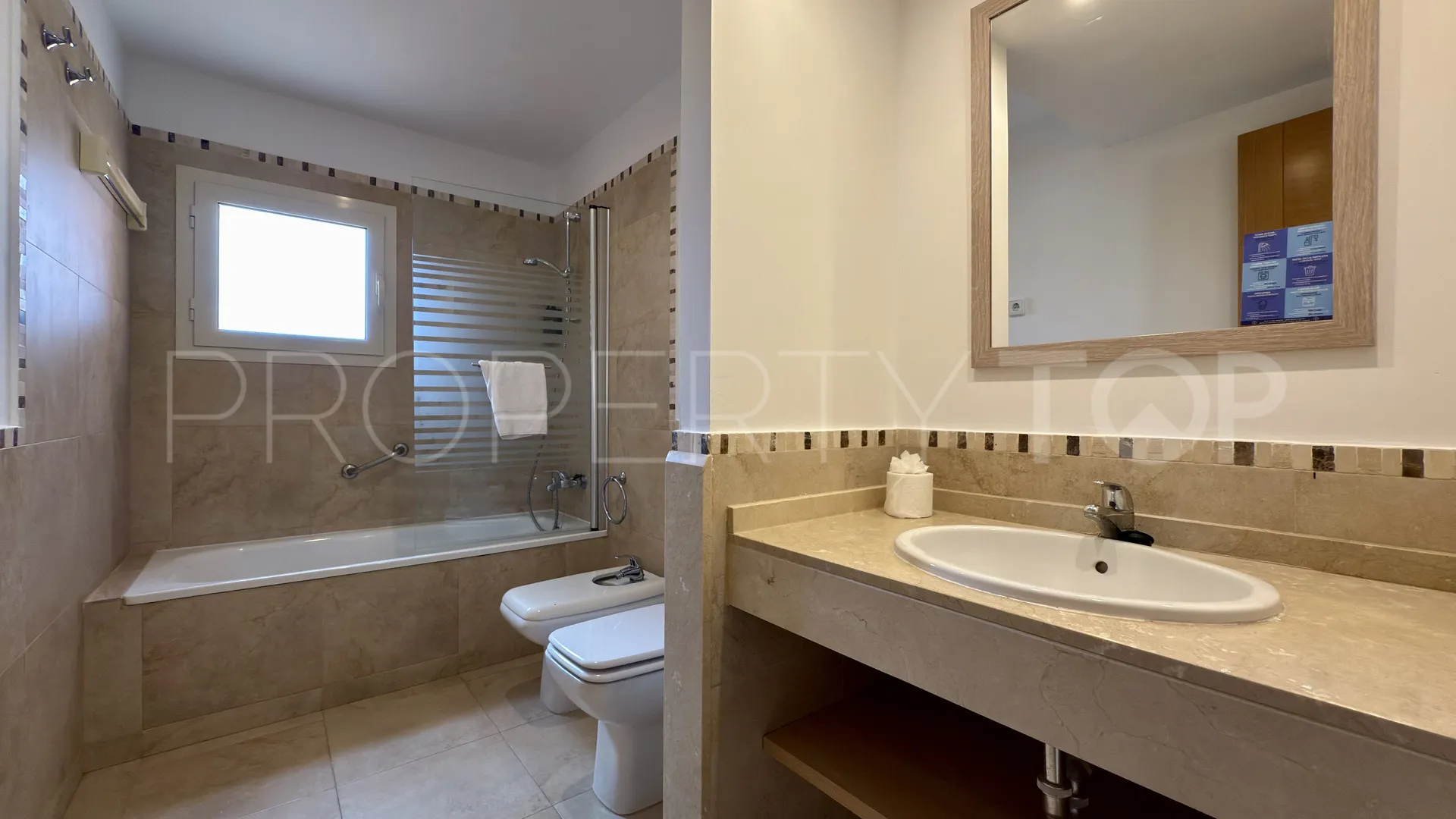 Buy Bahia de las Rocas 2 bedrooms ground floor apartment
