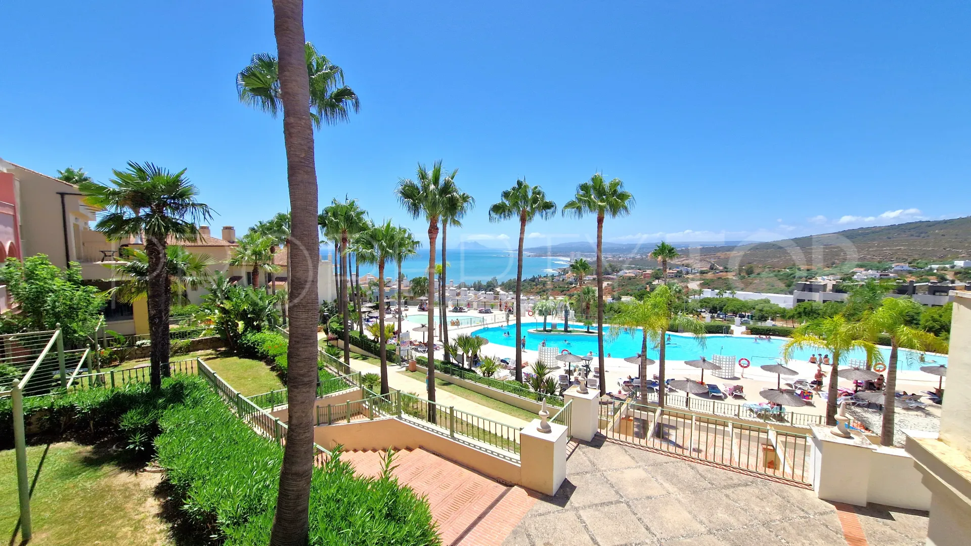 Buy Bahia de las Rocas 2 bedrooms ground floor apartment