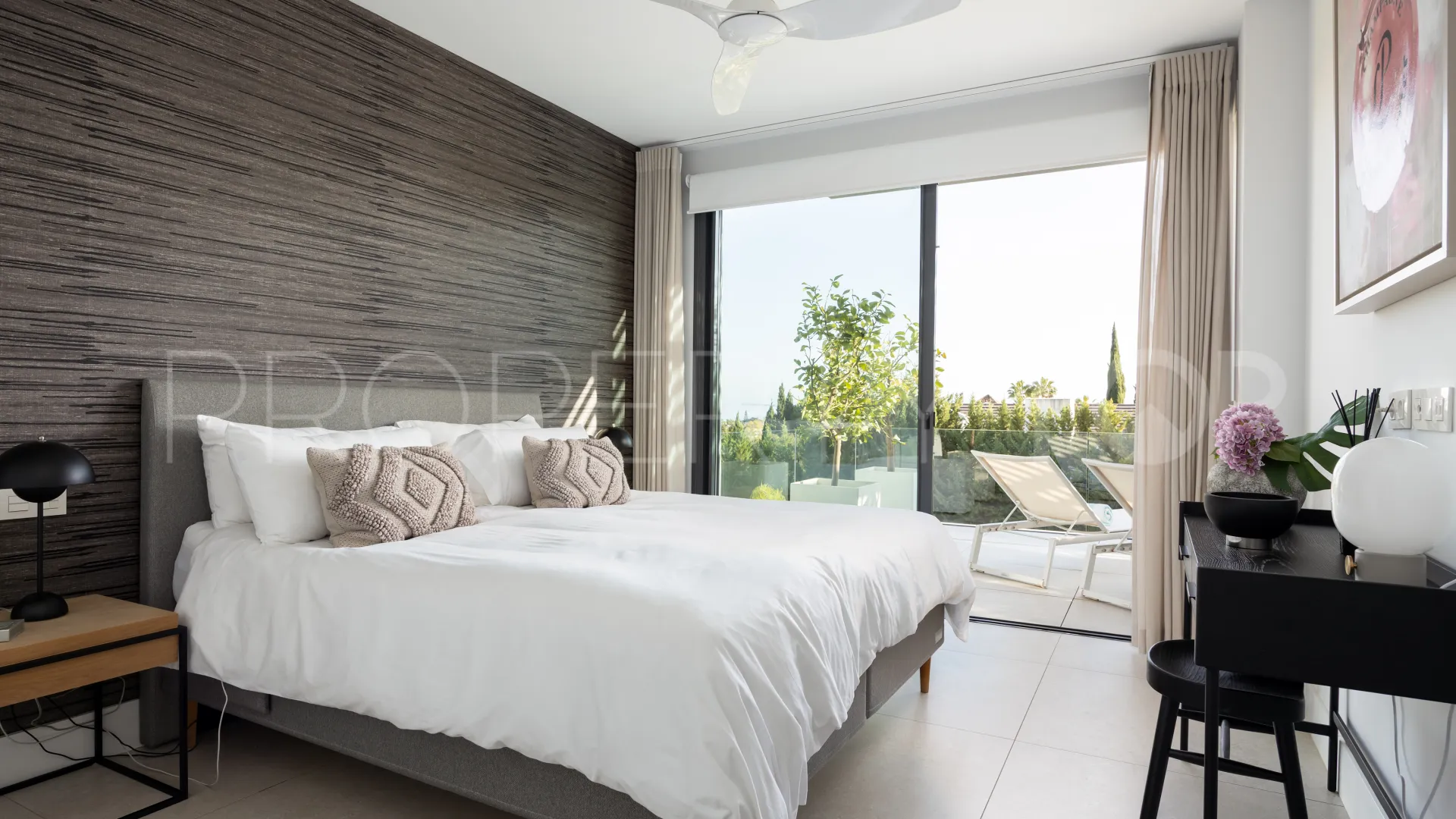 La Quinta apartment for sale