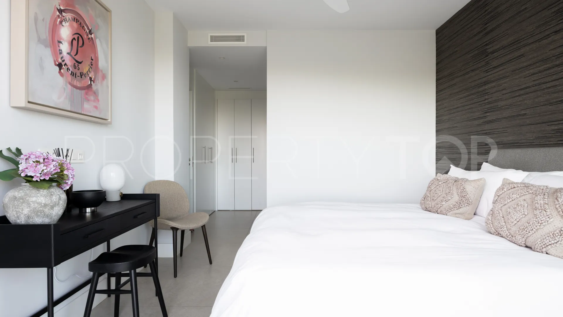 La Quinta apartment for sale