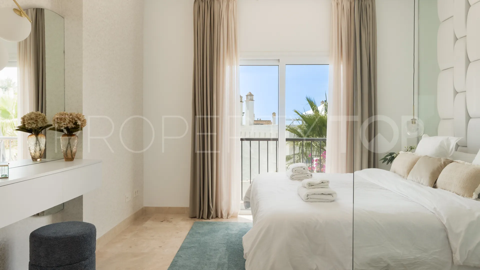 For sale Paraiso Pueblo penthouse with 2 bedrooms