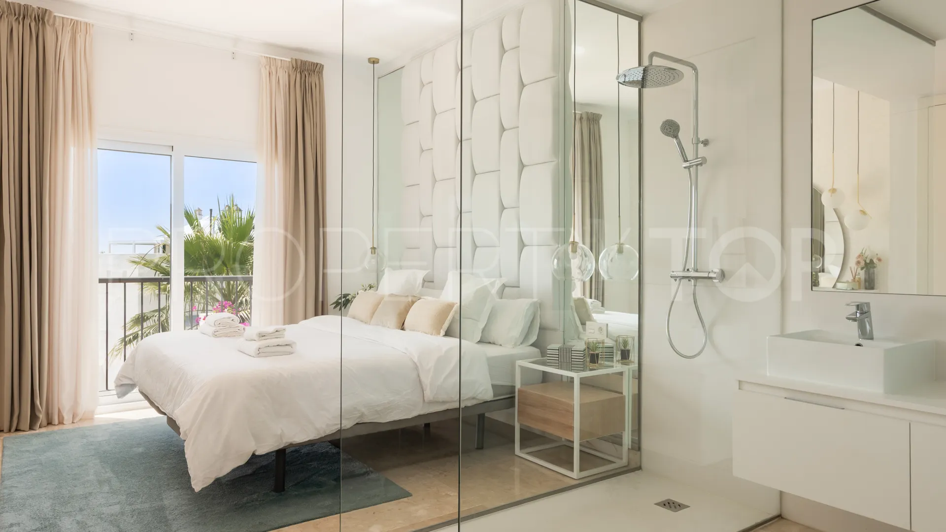For sale Paraiso Pueblo penthouse with 2 bedrooms