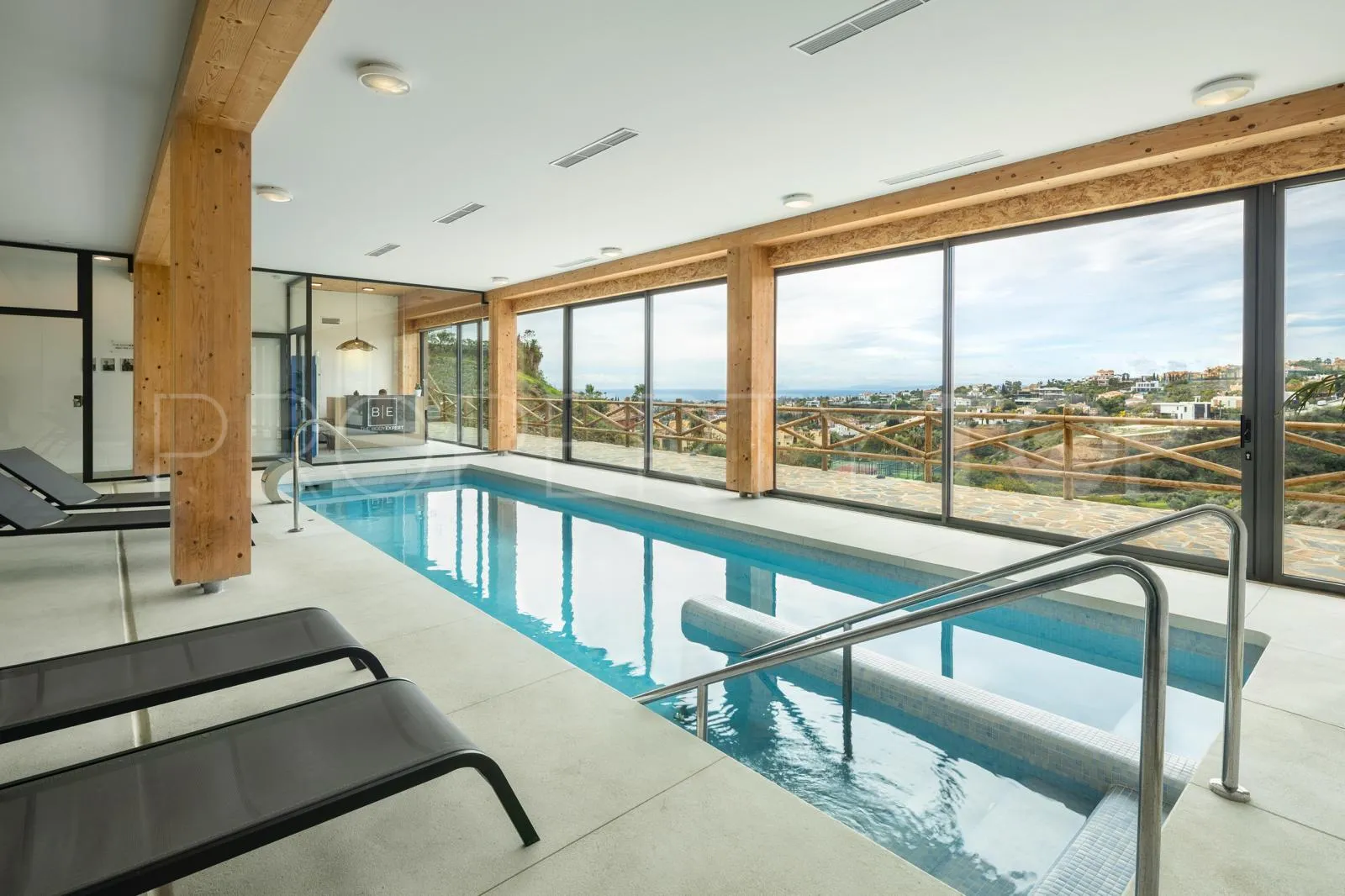 For sale Paraiso Pueblo penthouse with 2 bedrooms