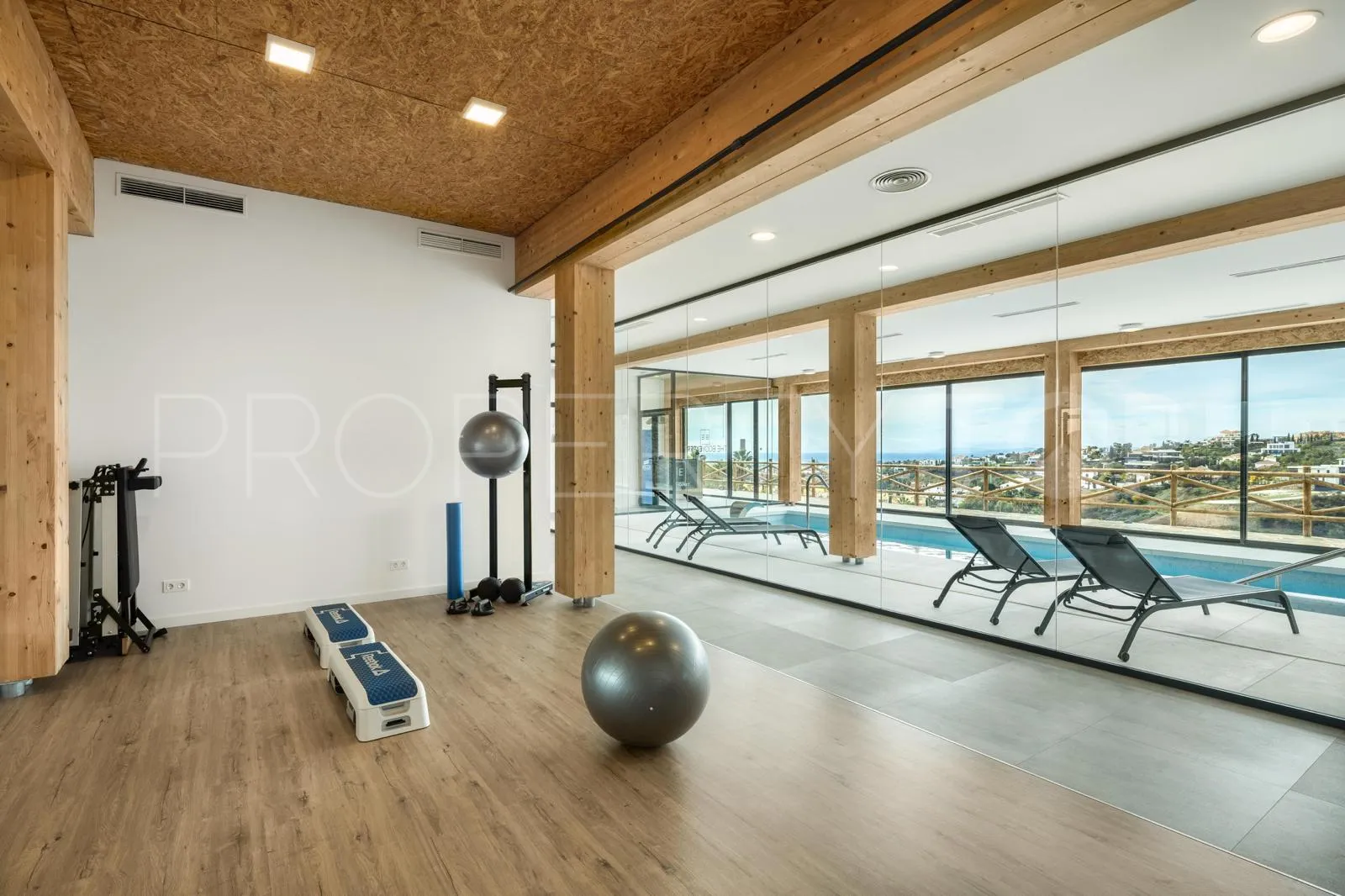 For sale Paraiso Pueblo penthouse with 2 bedrooms