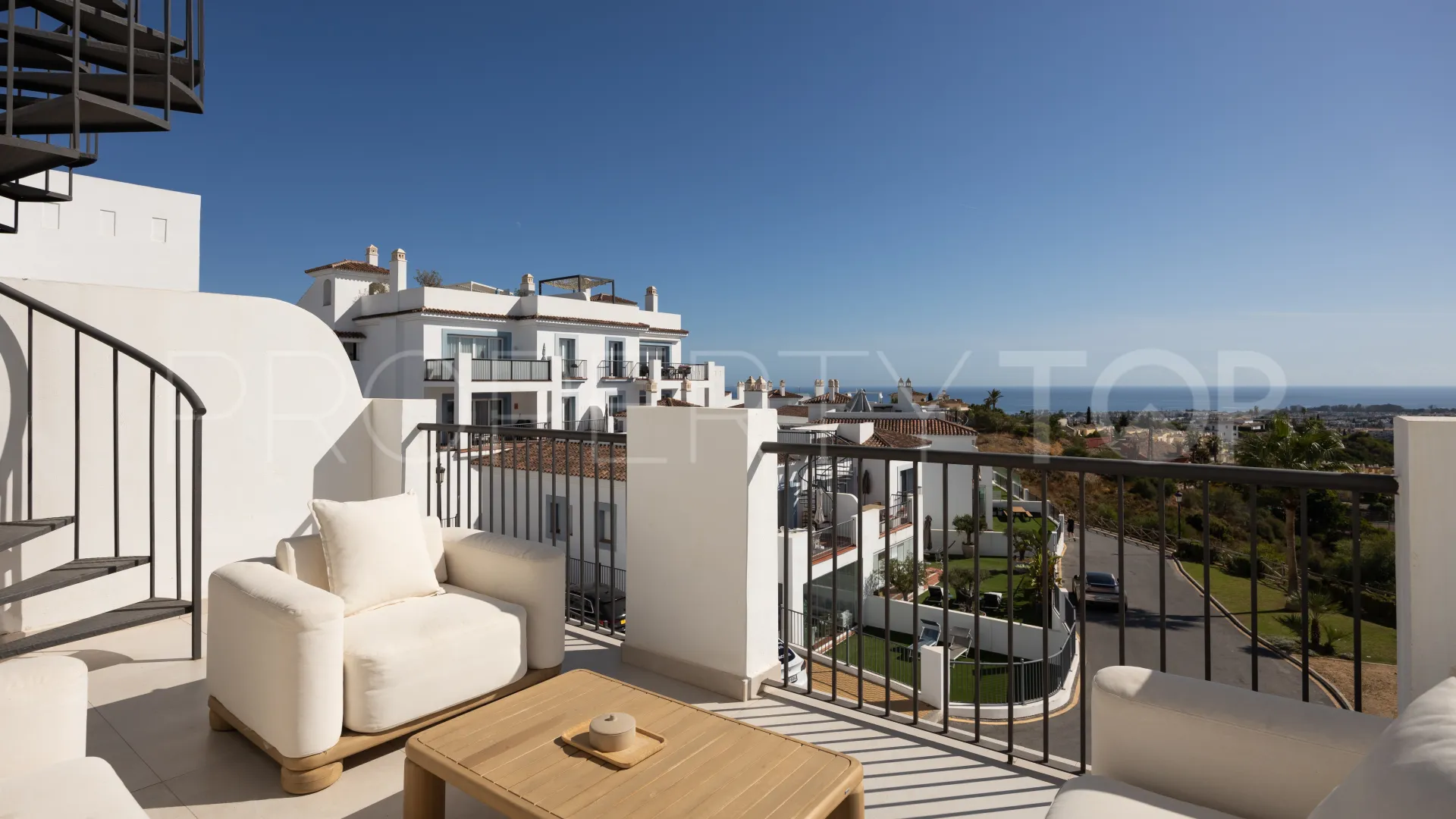 Ático en venta de 3 dormitorios en Paraiso Pueblo