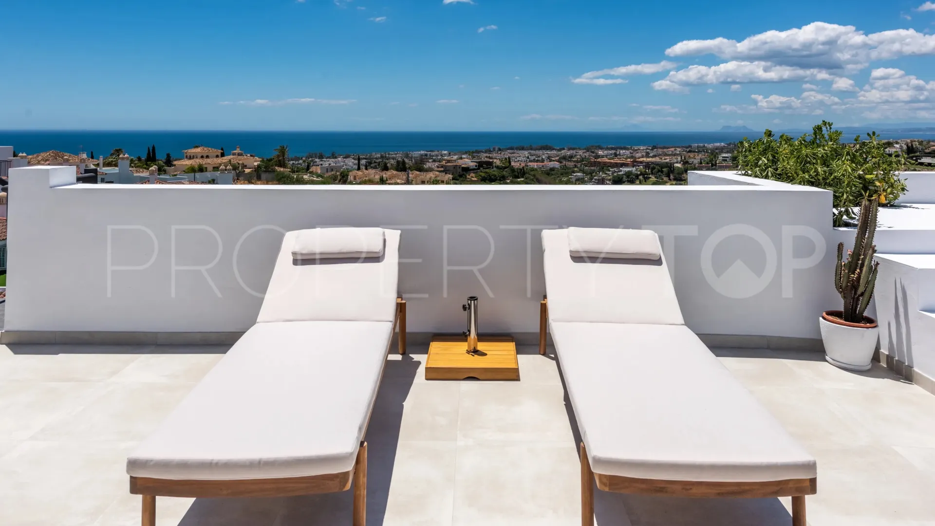 Ático en venta de 3 dormitorios en Paraiso Pueblo