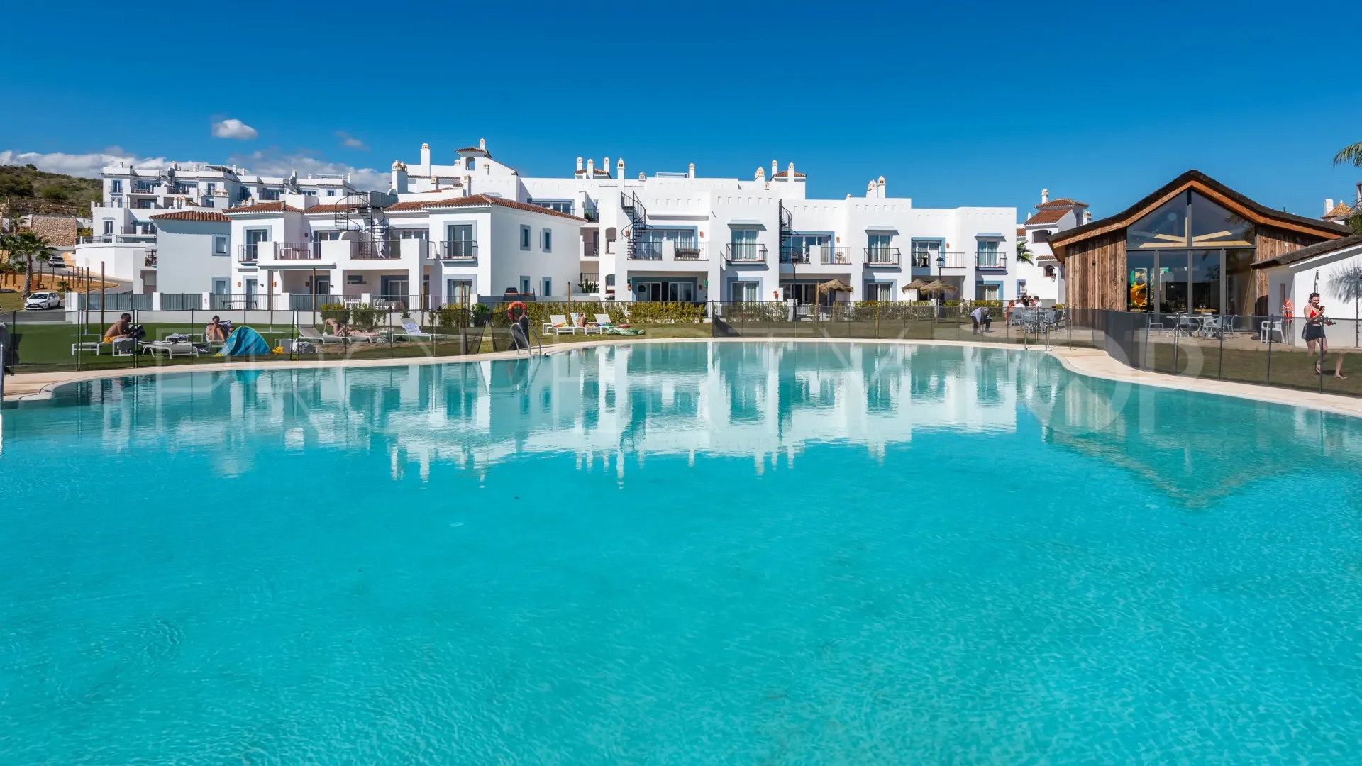 Ático en venta de 3 dormitorios en Paraiso Pueblo