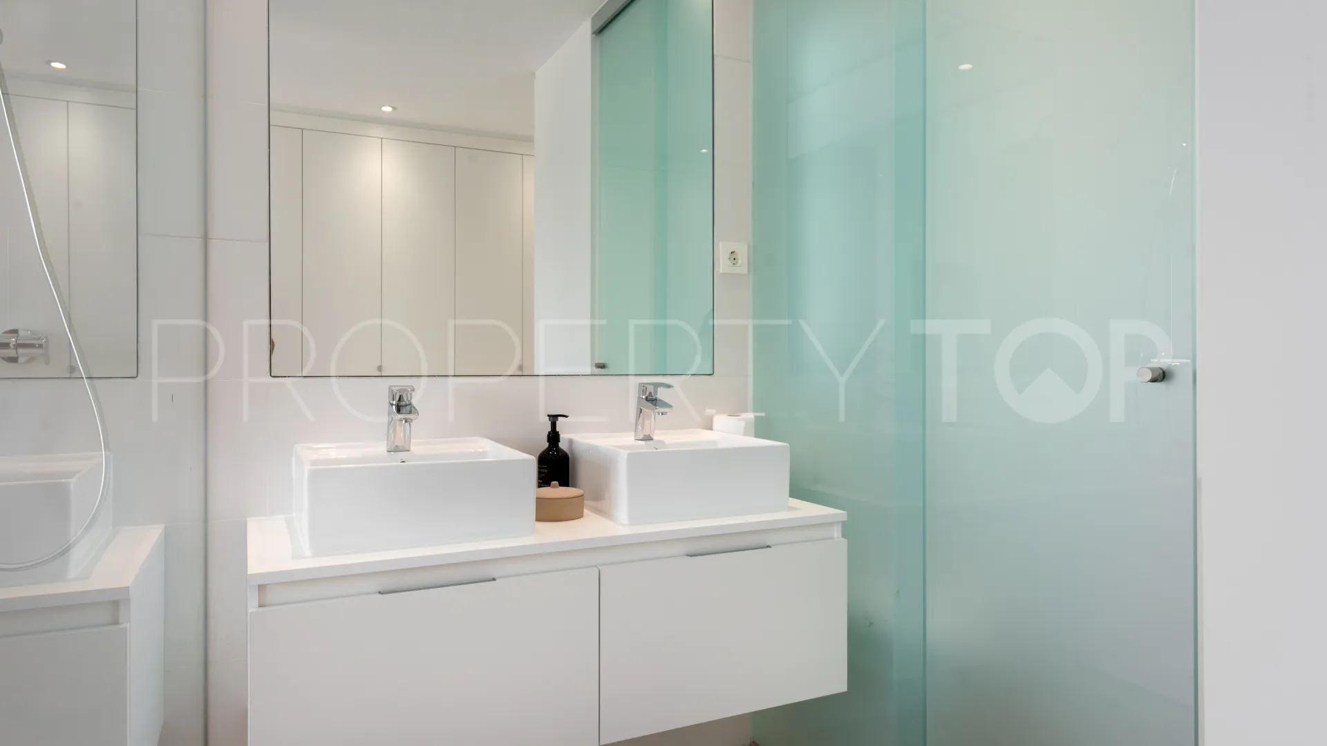 3 bedrooms penthouse in Paraiso Pueblo for sale