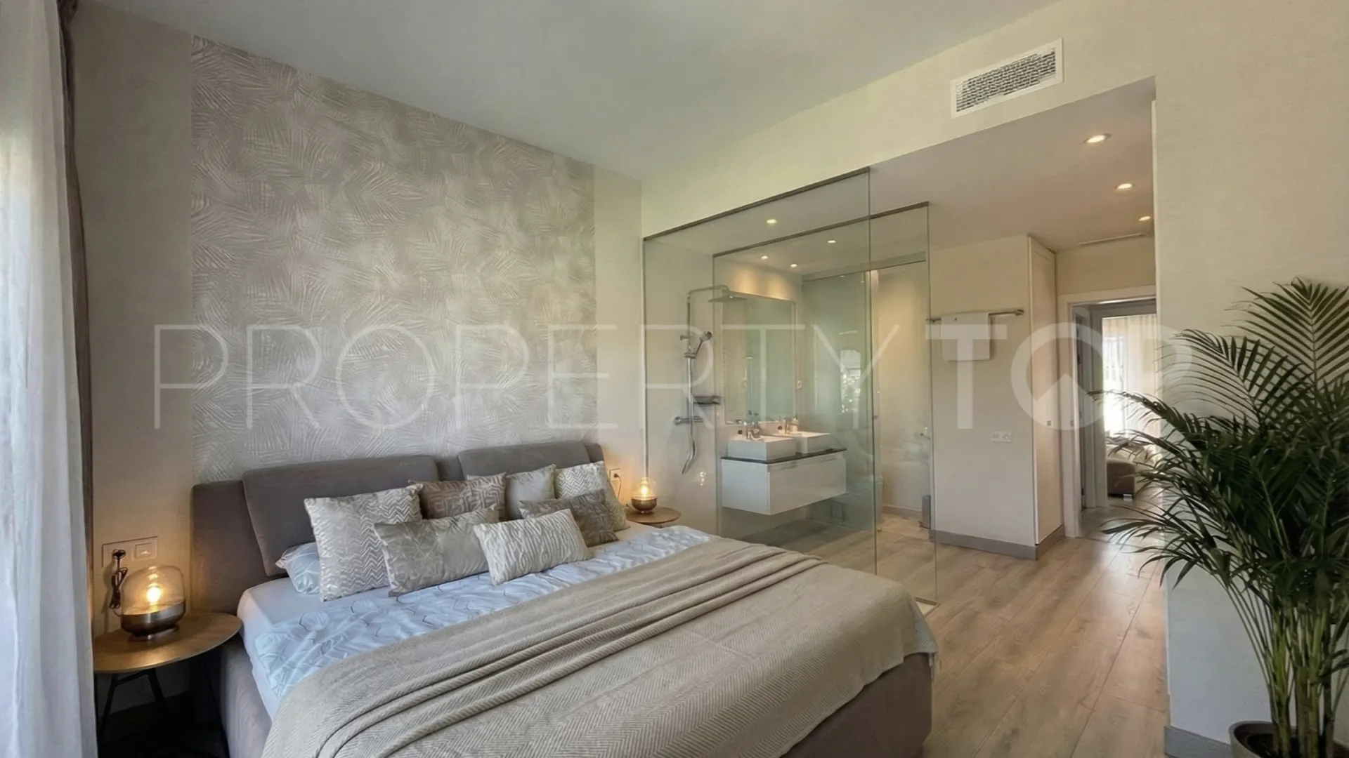 Paraiso Pueblo penthouse for sale