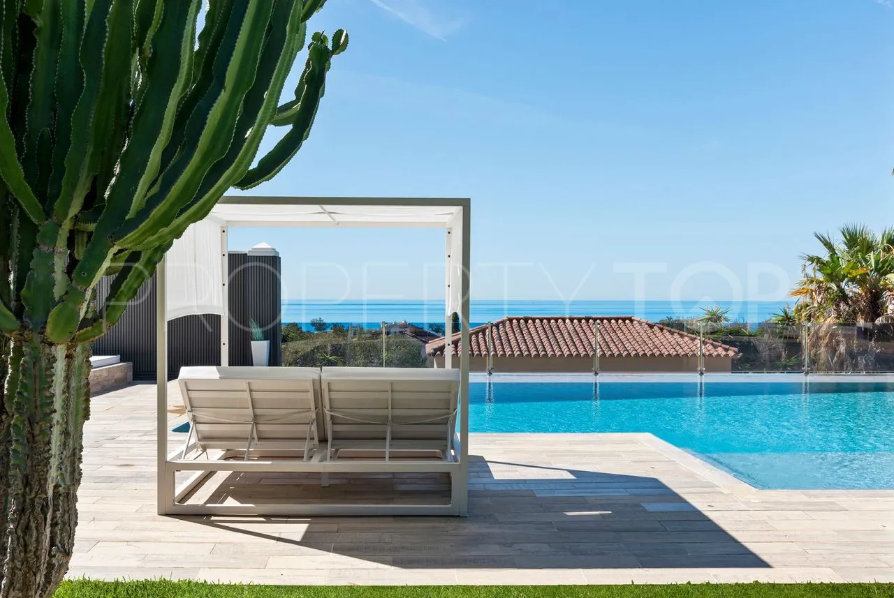 Elviria, villa en venta de 8 dormitorios