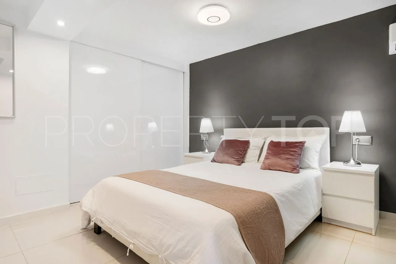 Elviria, villa en venta de 8 dormitorios