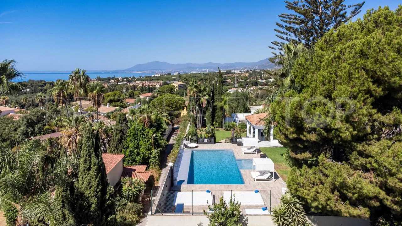 Elviria, villa en venta de 8 dormitorios